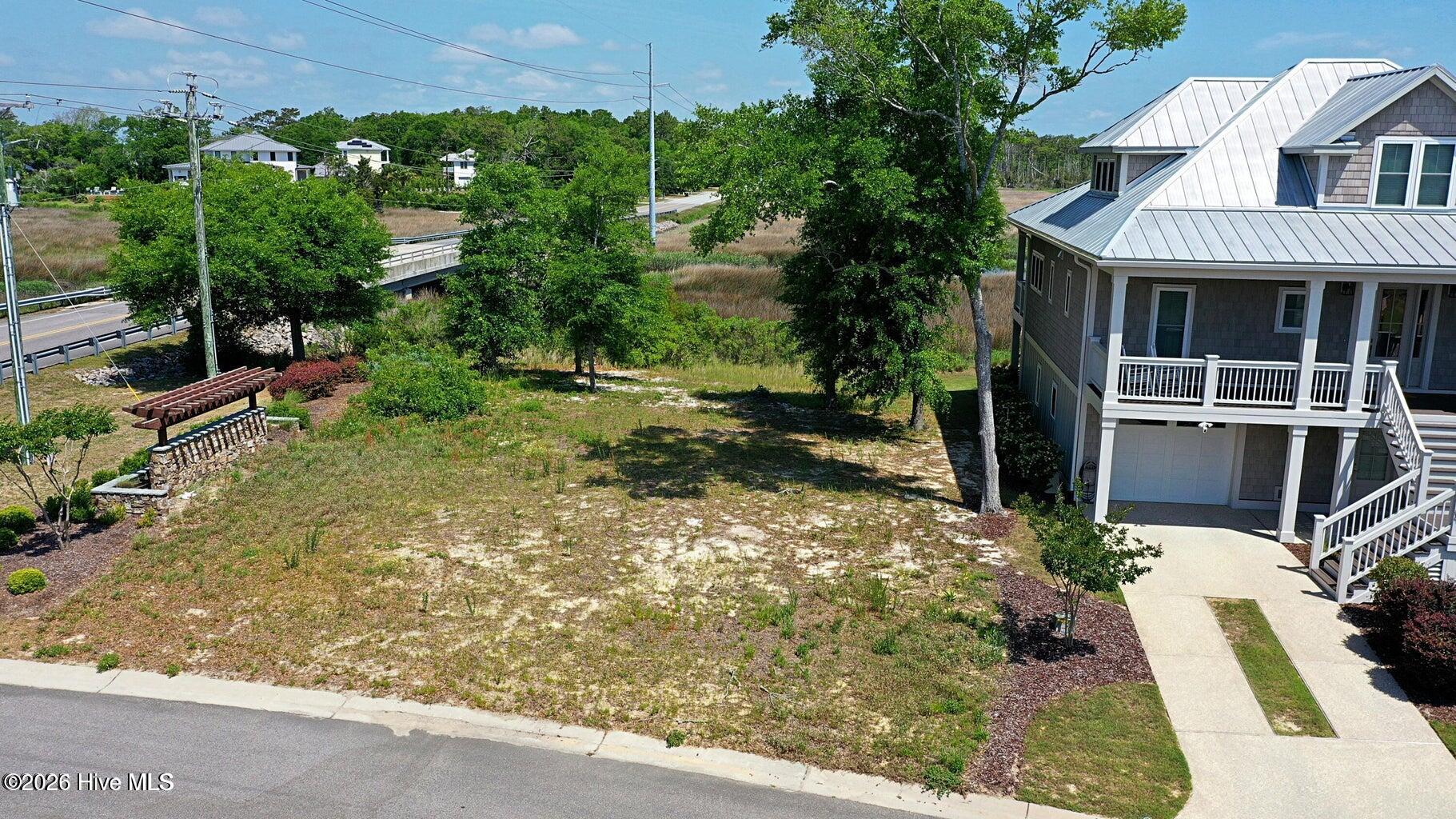 105 Mistiflower Court Property Photo 7