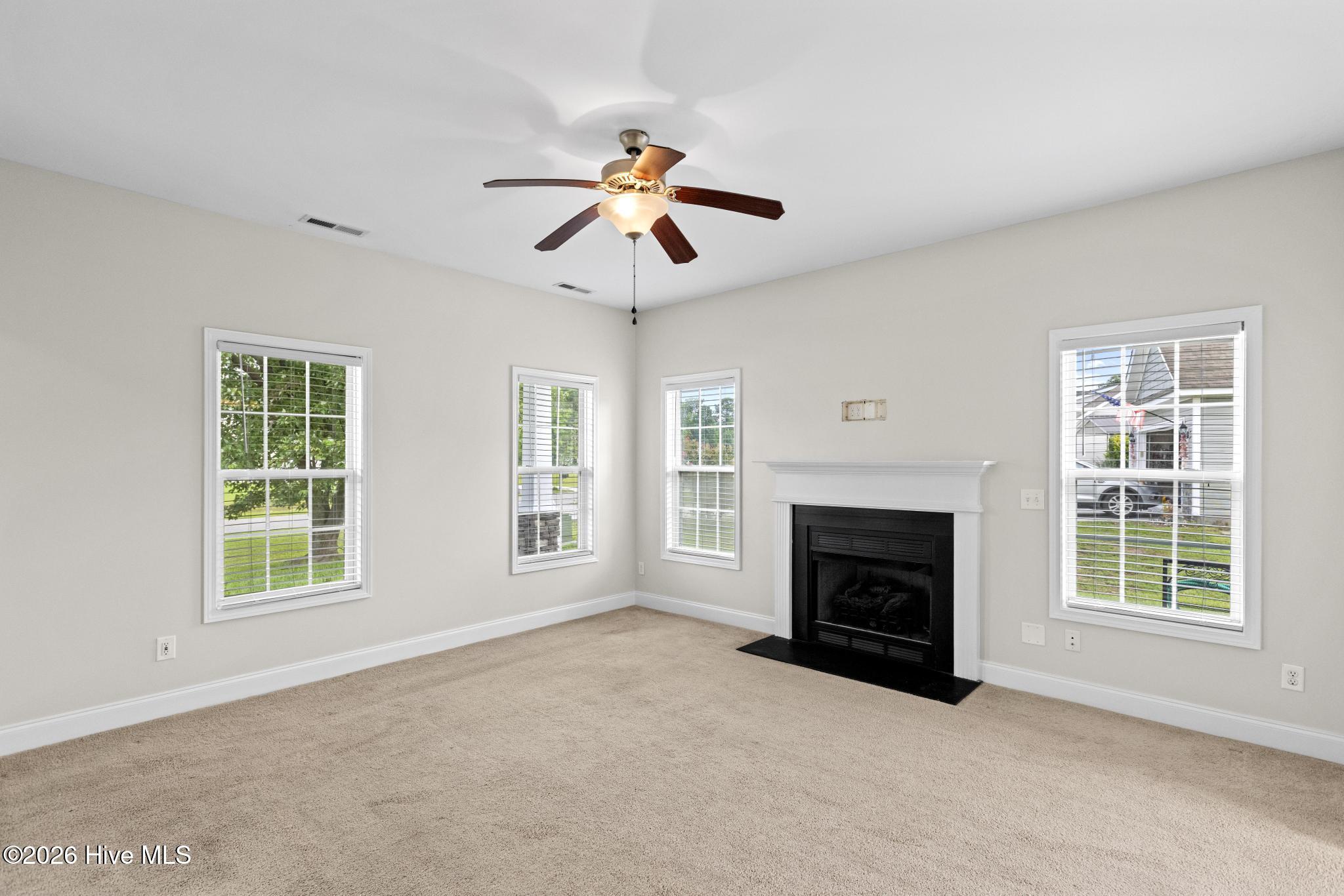 211 Gelynda Court Property Photo 4