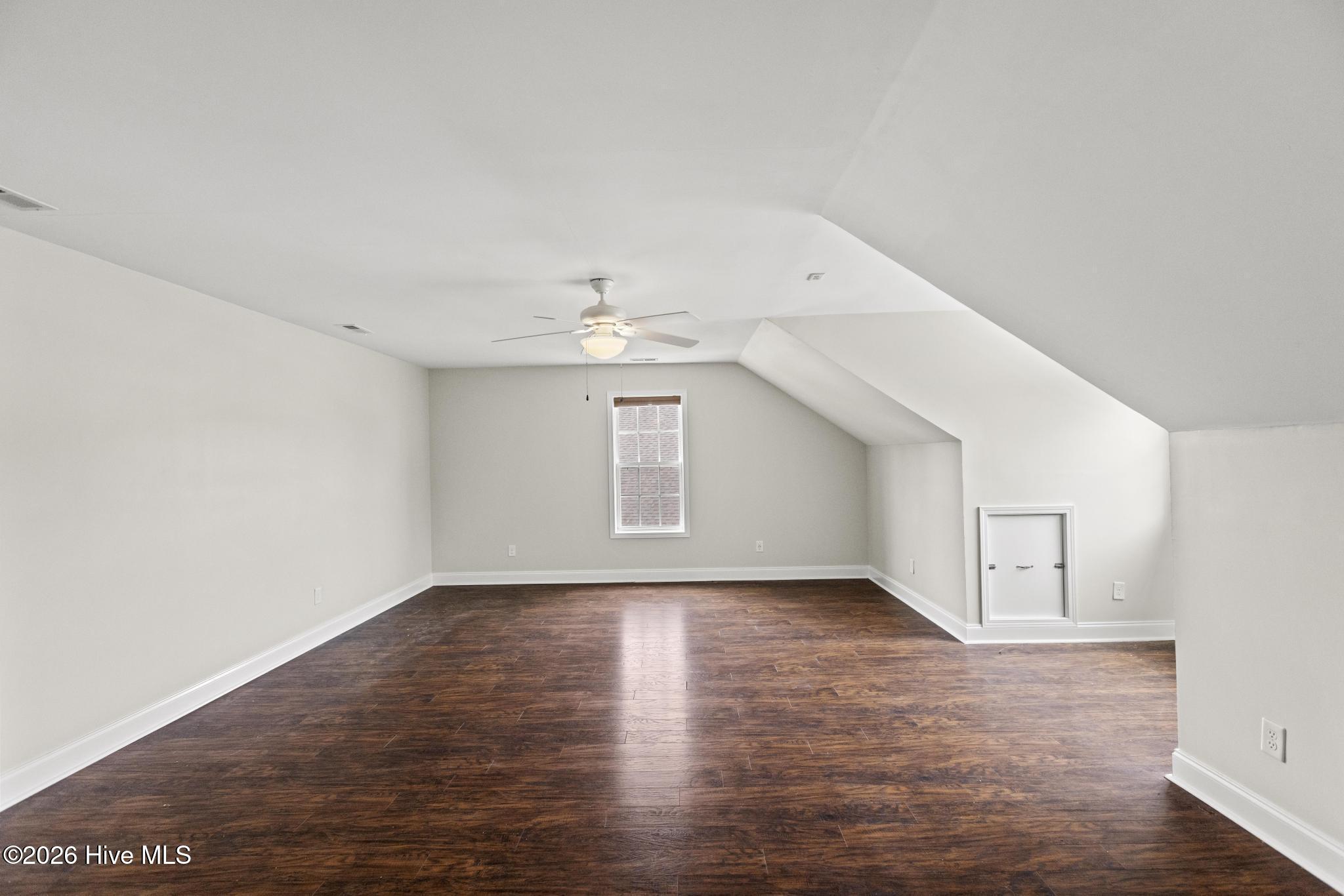 211 Gelynda Court Property Photo 25