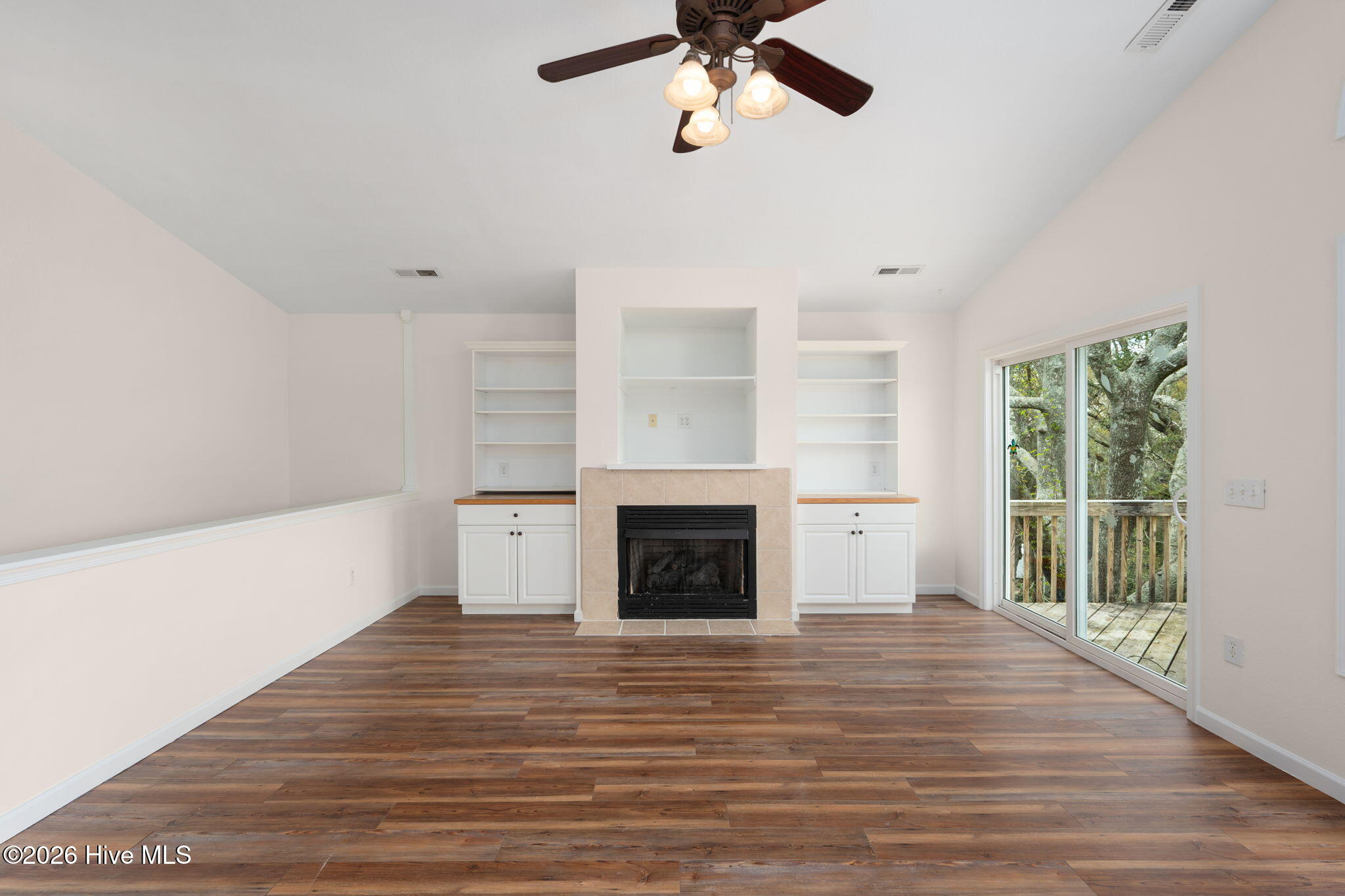 106 William Tryon Court Property Photo 4