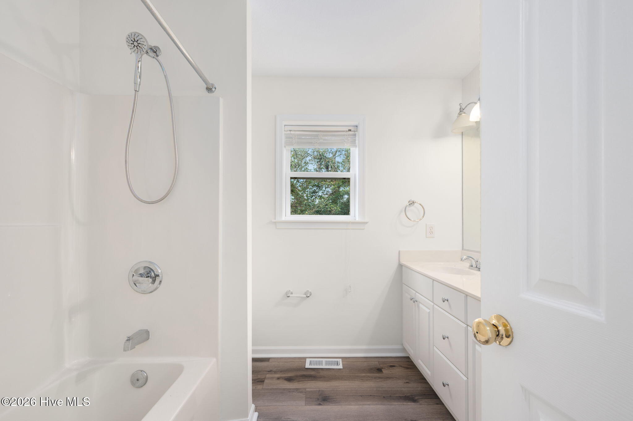 106 William Tryon Court Property Photo 33