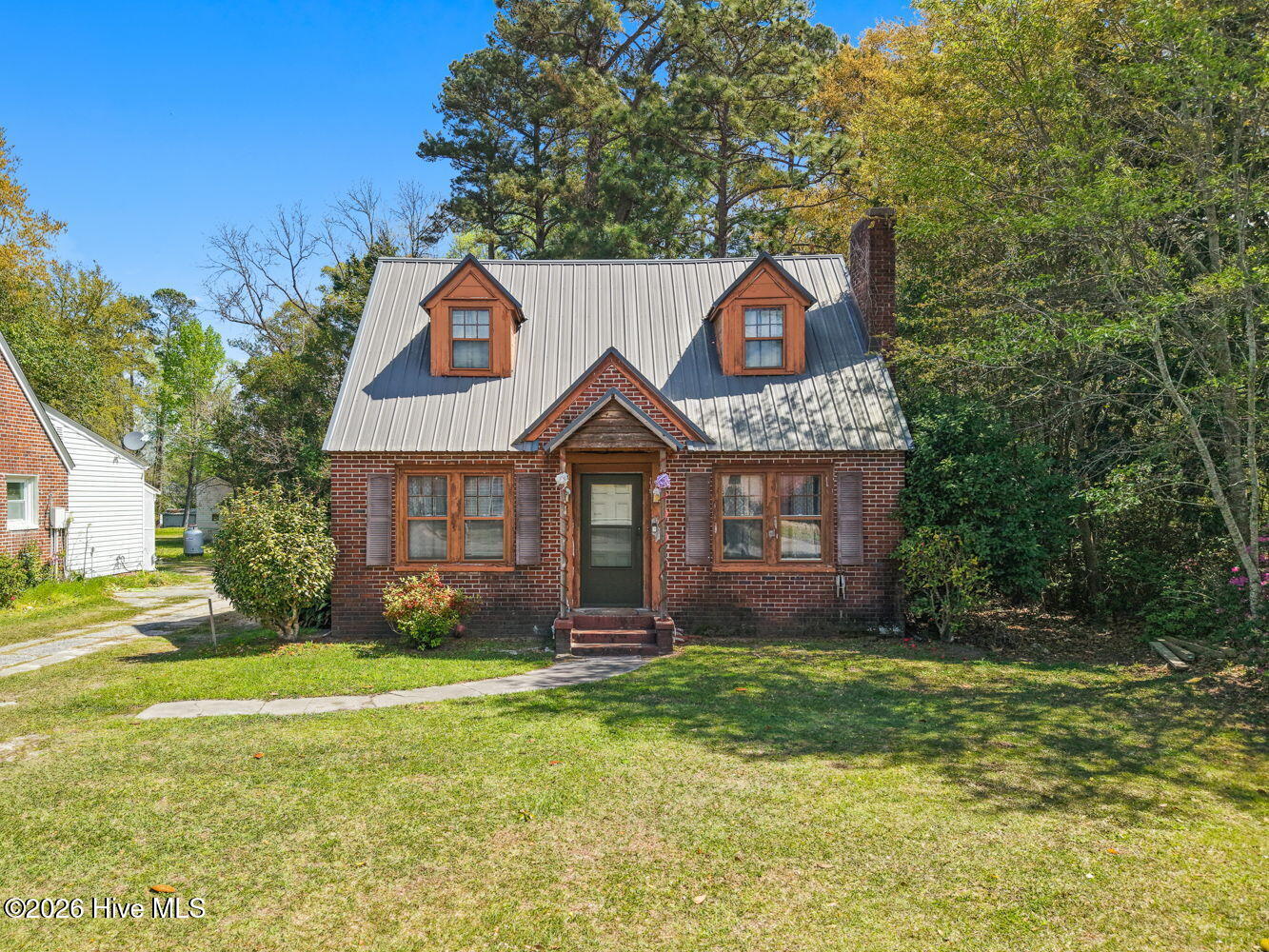 409 Hickman Road Property Photo 1