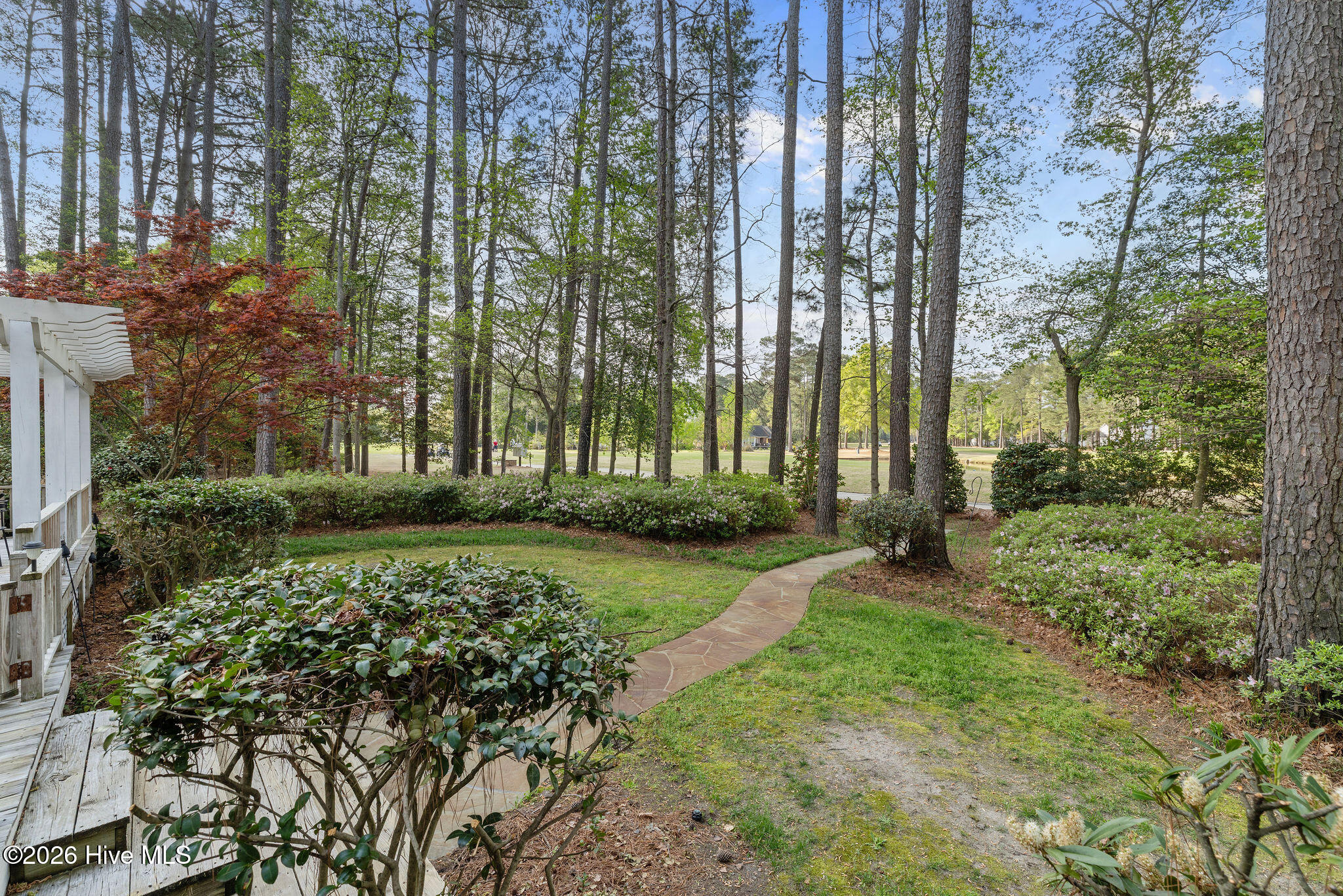 5007 Country Club Drive N Property Photo 28