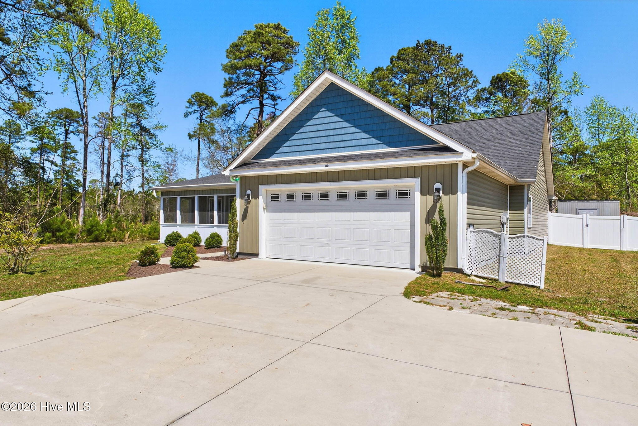 116 Boundary Loop Road Nw Property Photo 4