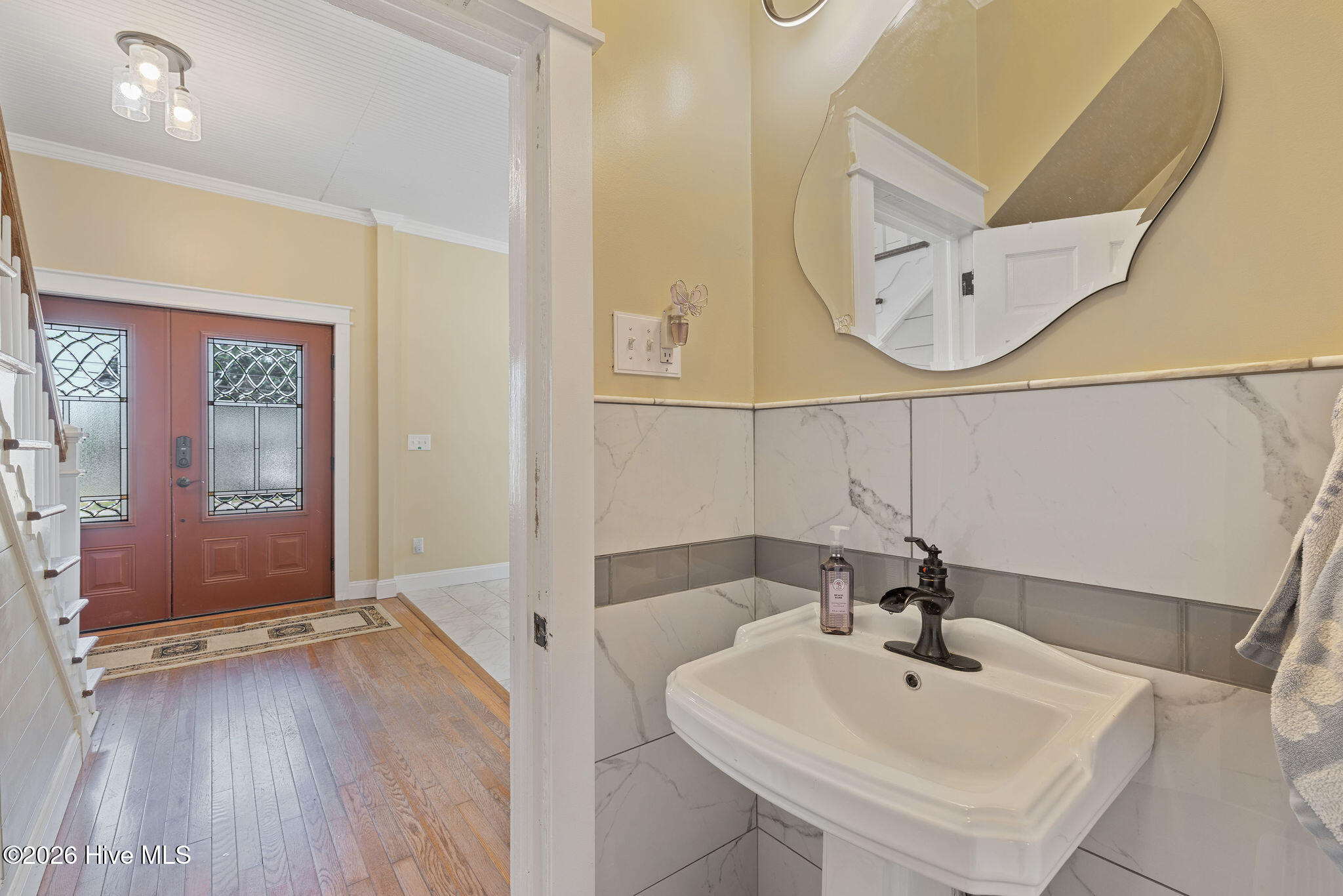 128 E Railroad Street Property Photo 17