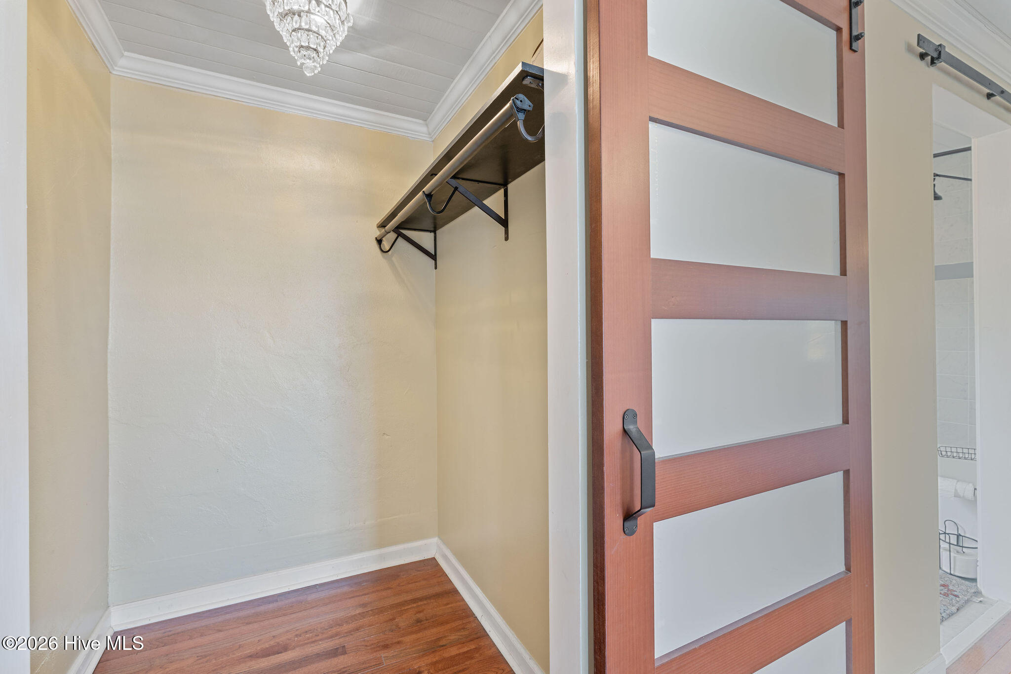 128 E Railroad Street Property Photo 30