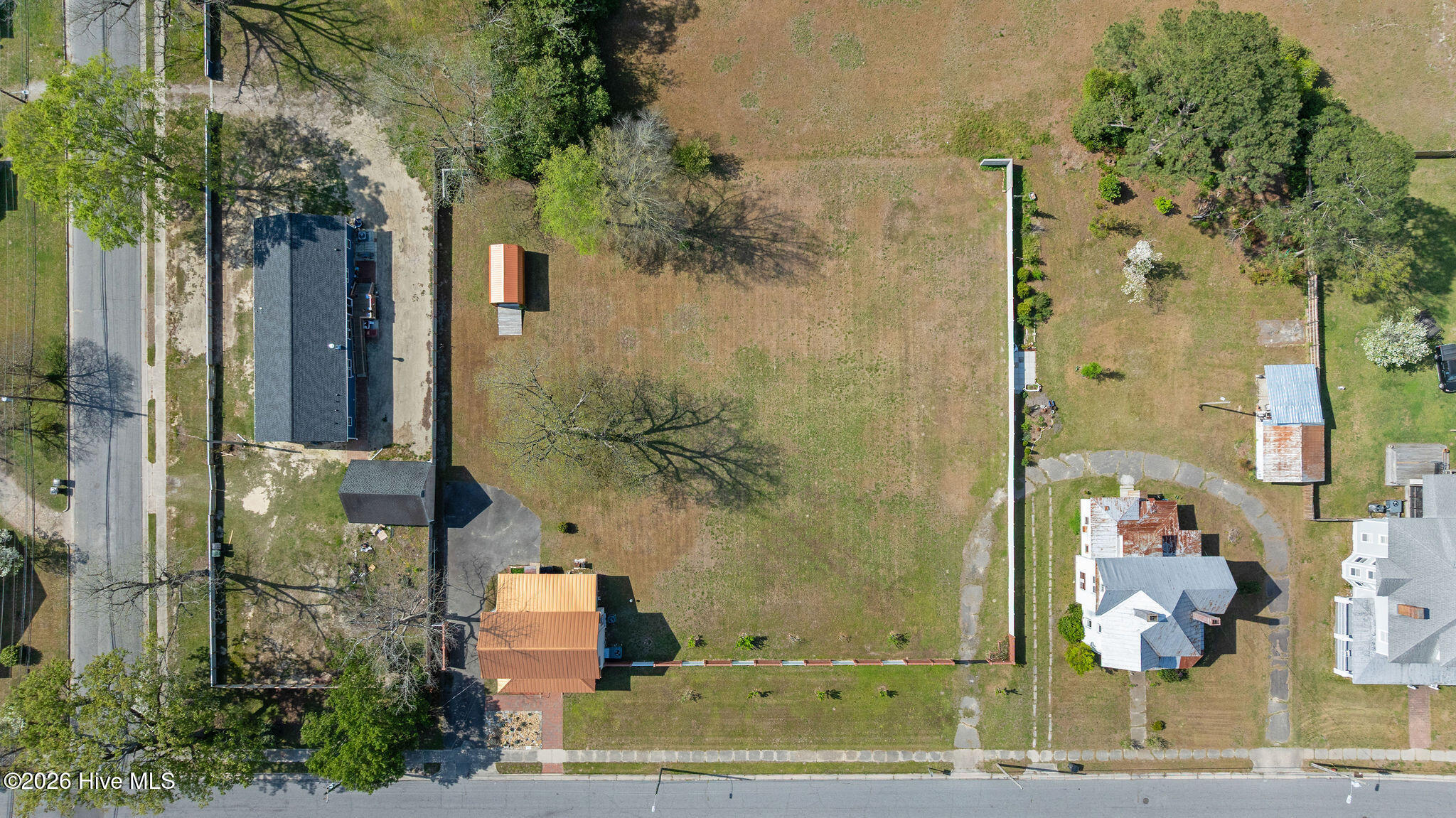 128 E Railroad Street Property Photo 41
