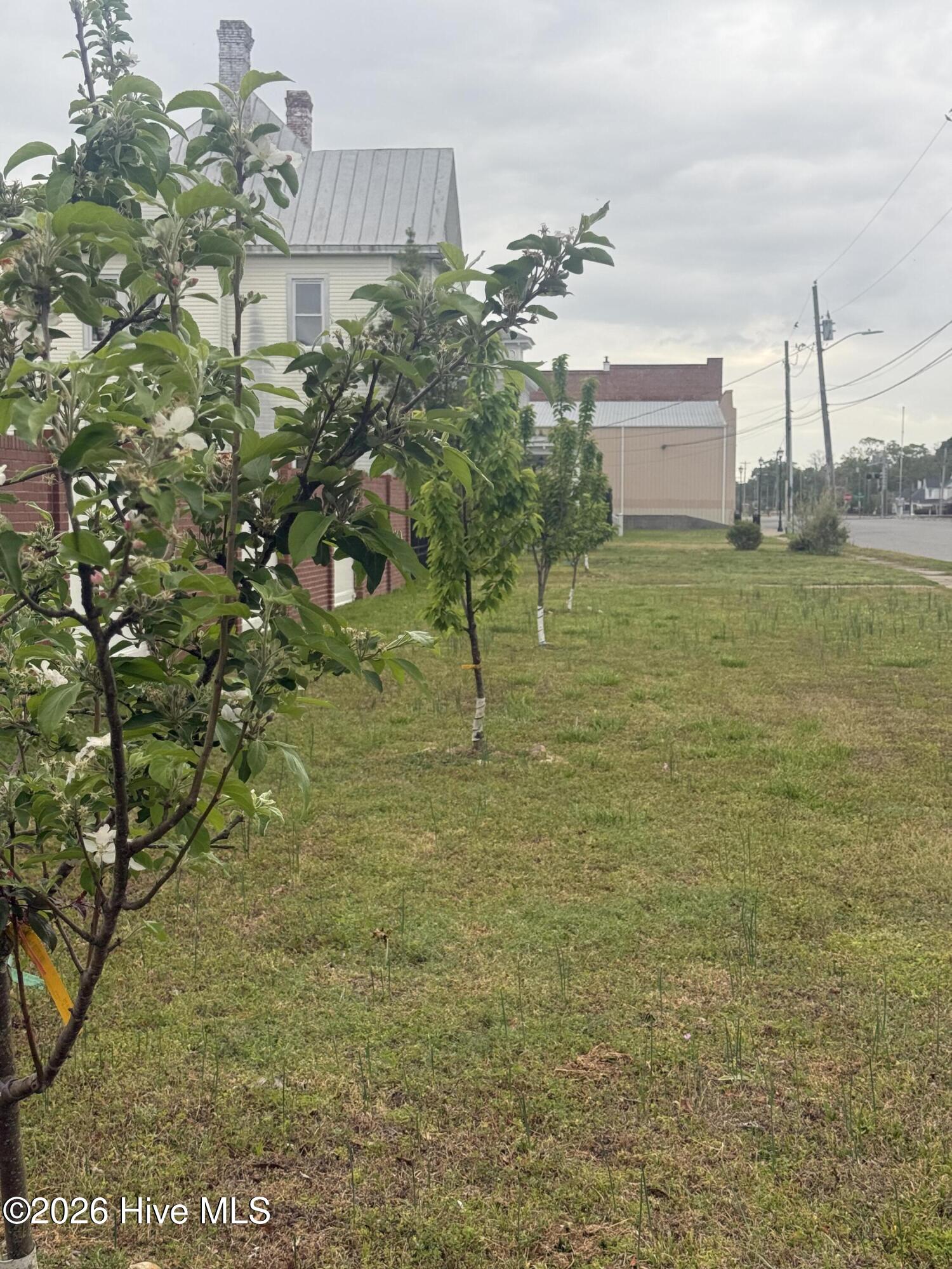 128 E Railroad Street Property Photo 48