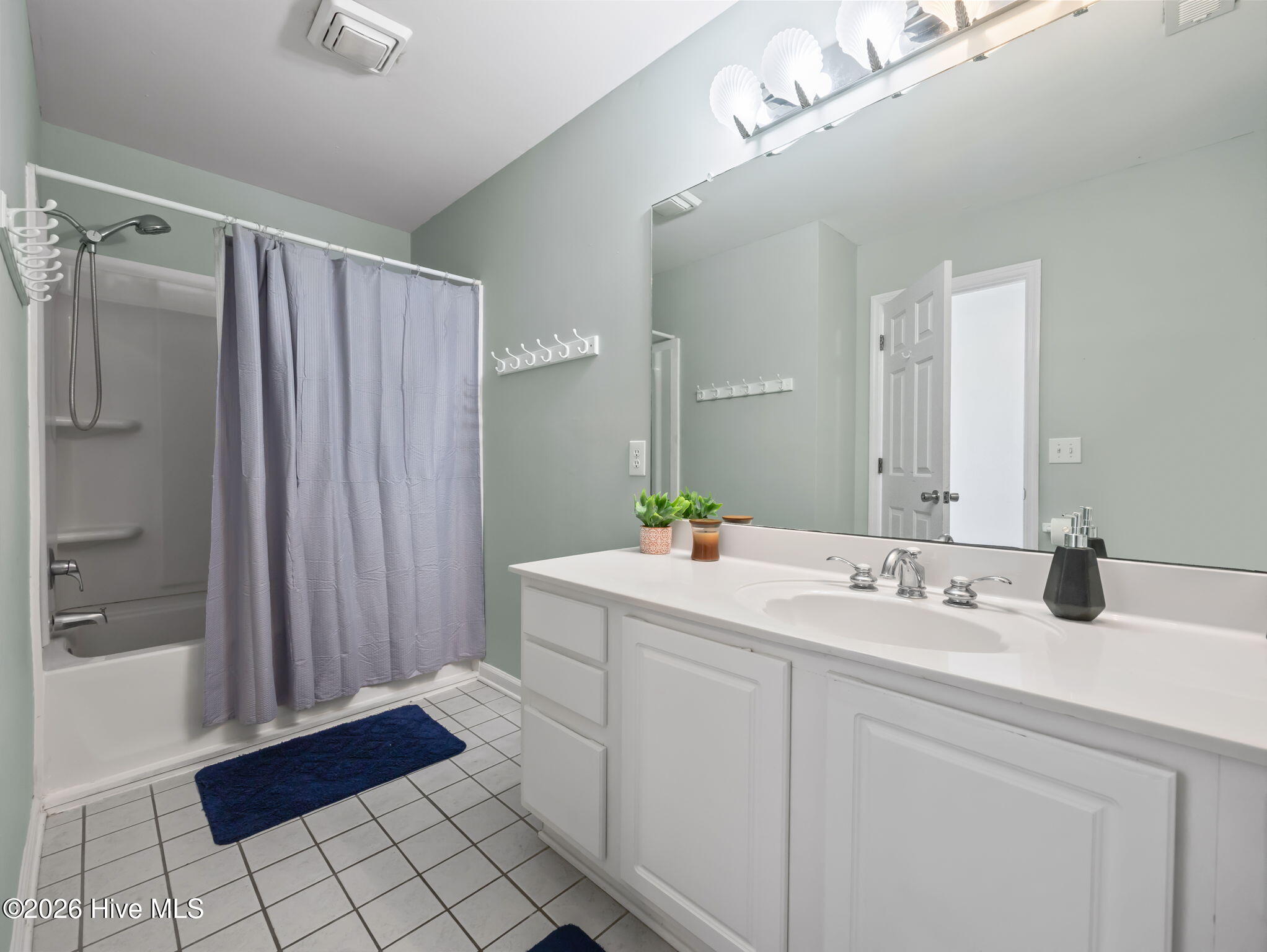 3735 Island Drive Property Photo 24