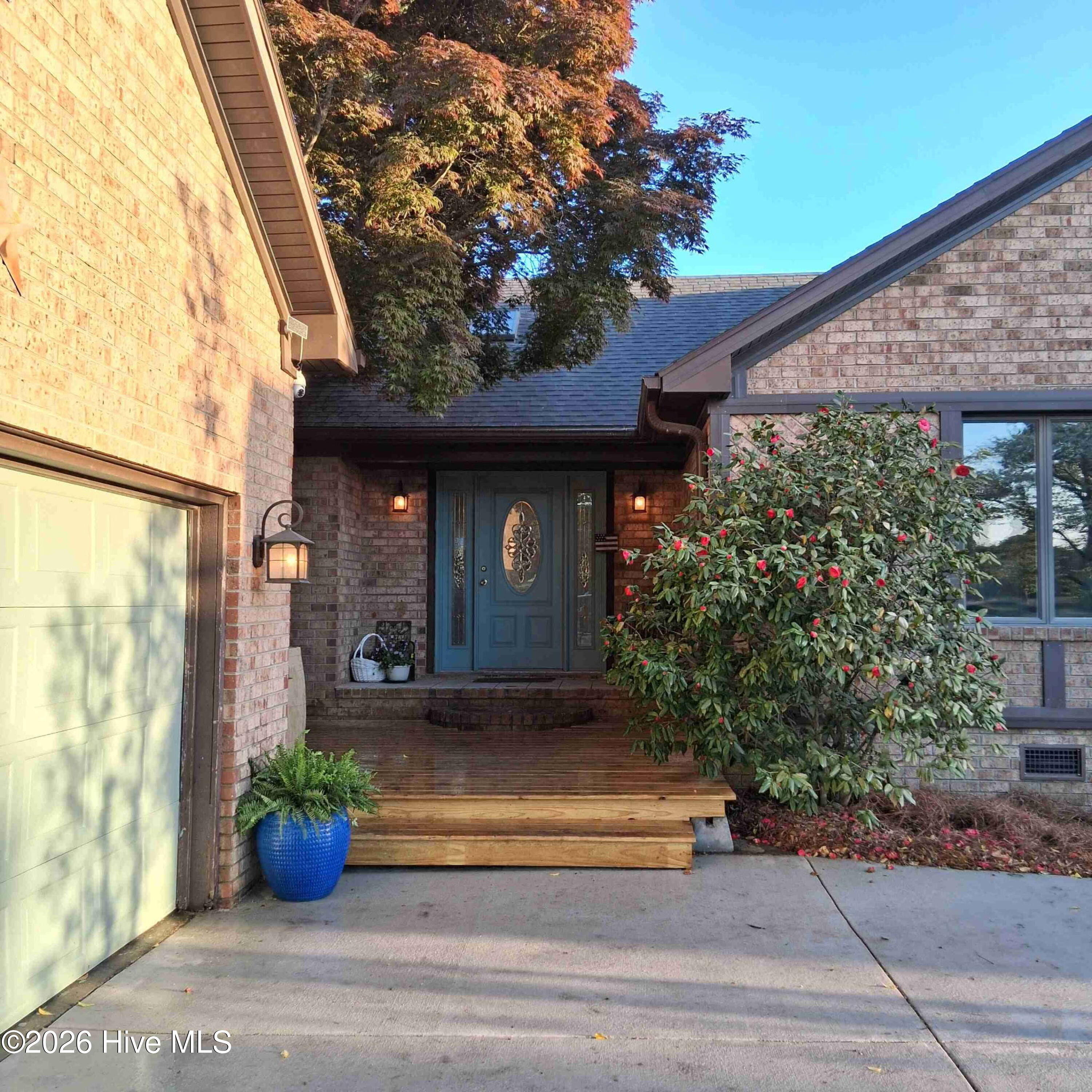824 Pelican Drive Property Photo 1