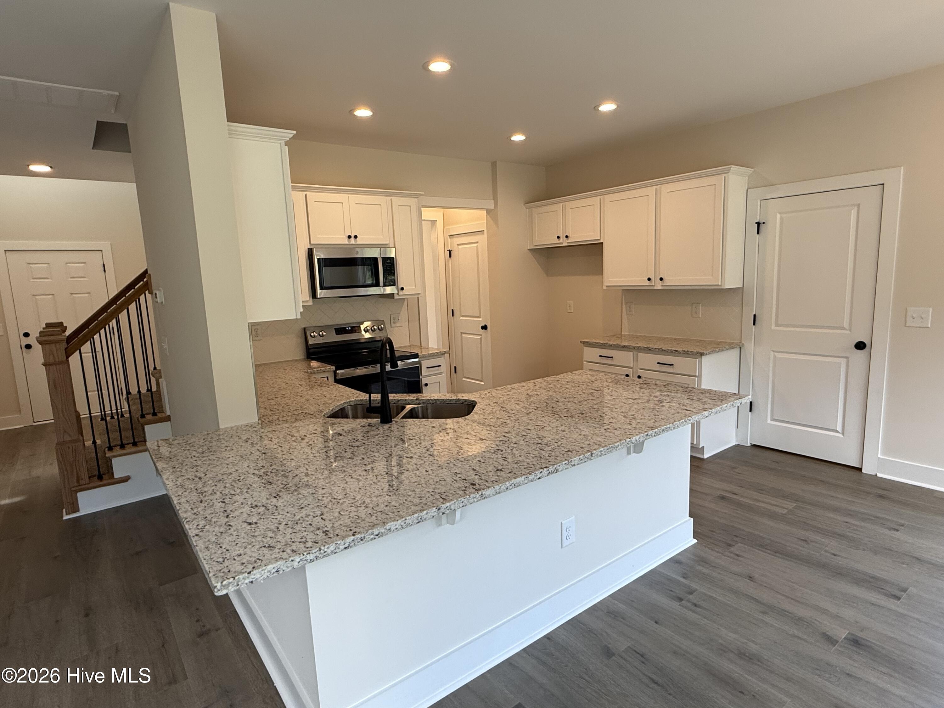 201 Spring Meadows Drive Property Photo 8