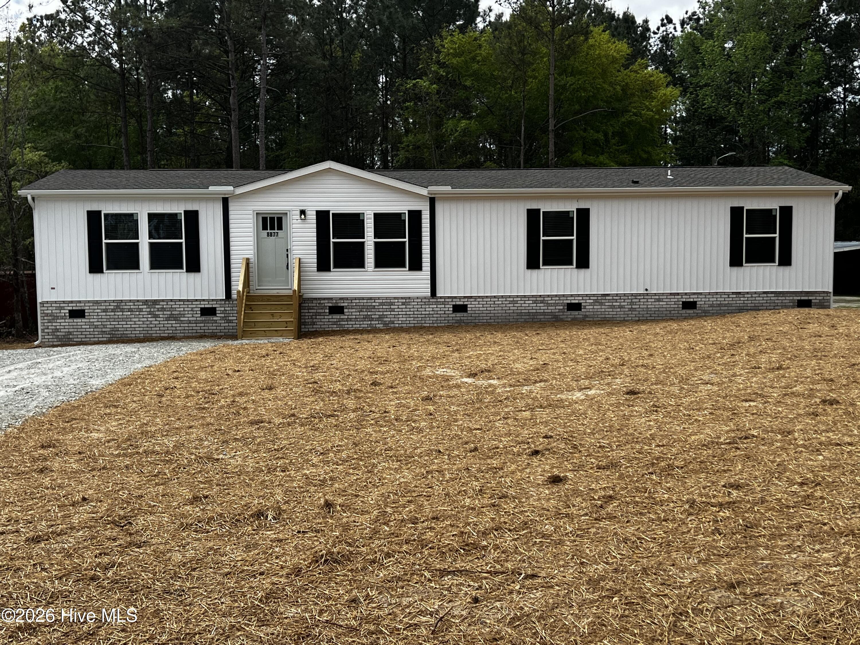 8877 Millers Path Ne Property Photo 1