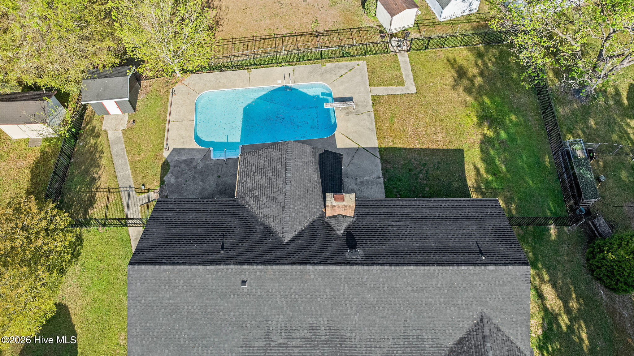 705 Clarence Court Property Photo 12