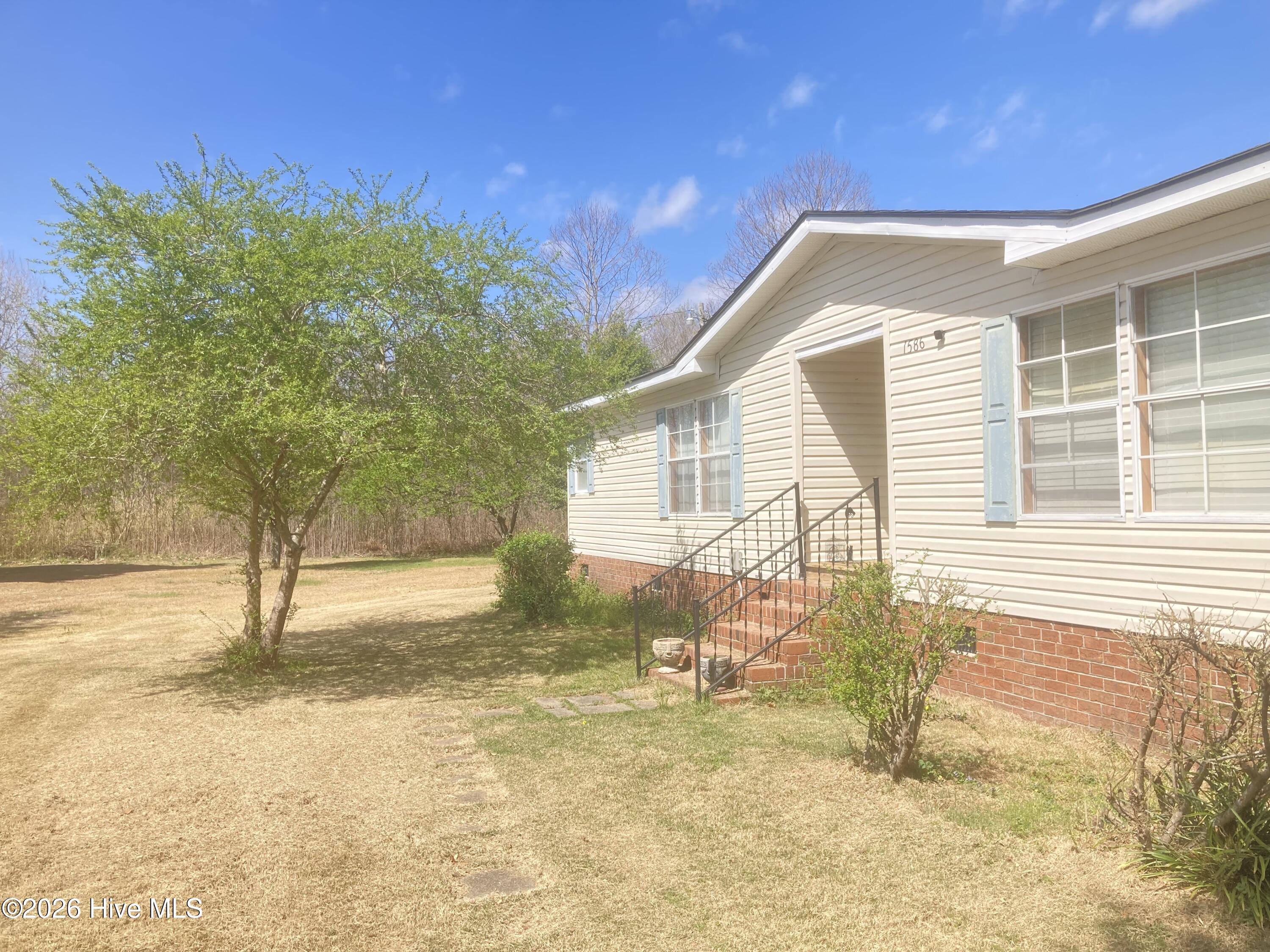 1586 Gum Swamp Church Road Property Photo 5