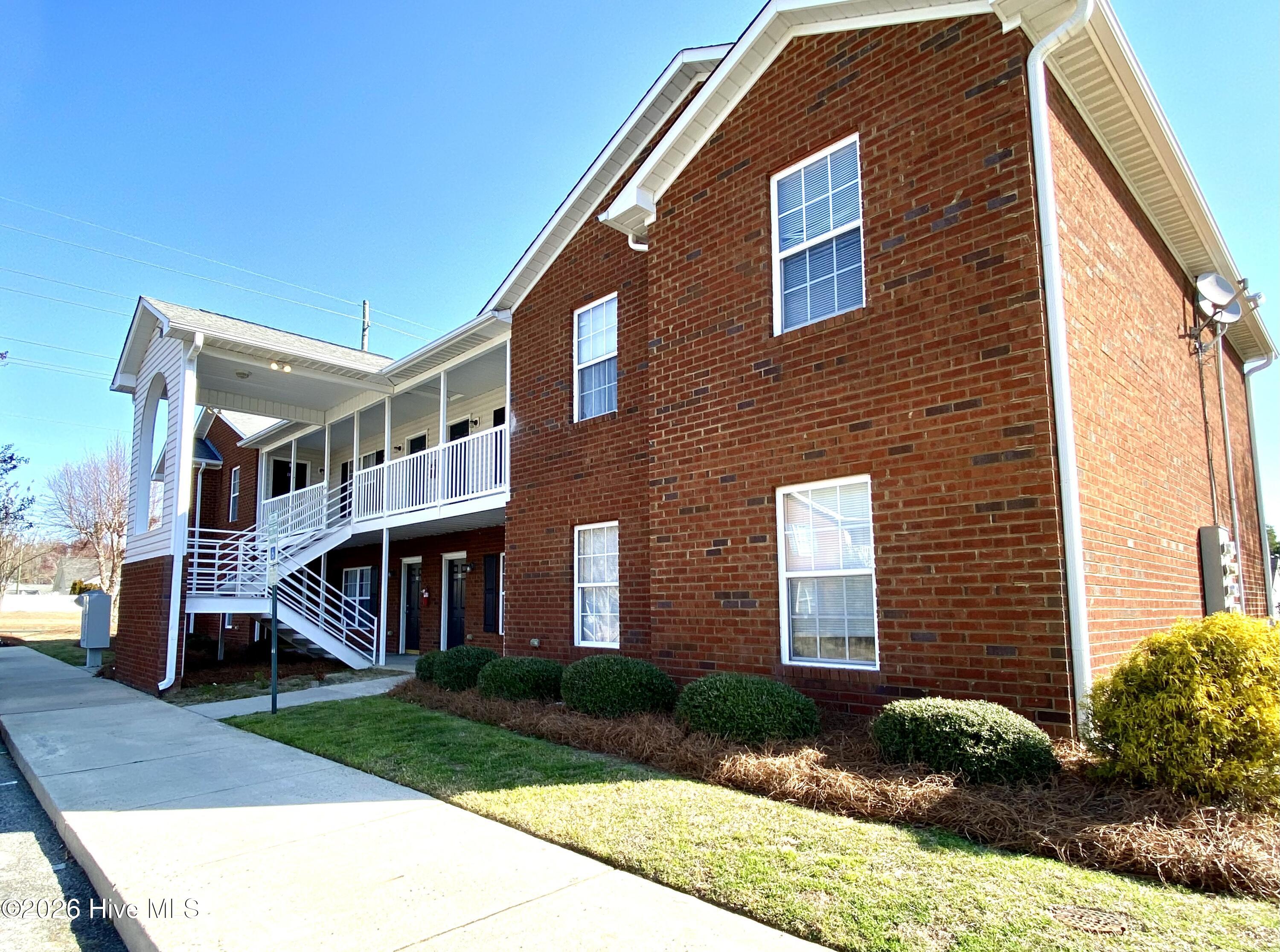 3001 Macgregor Downs Road 202 Property Photo 1