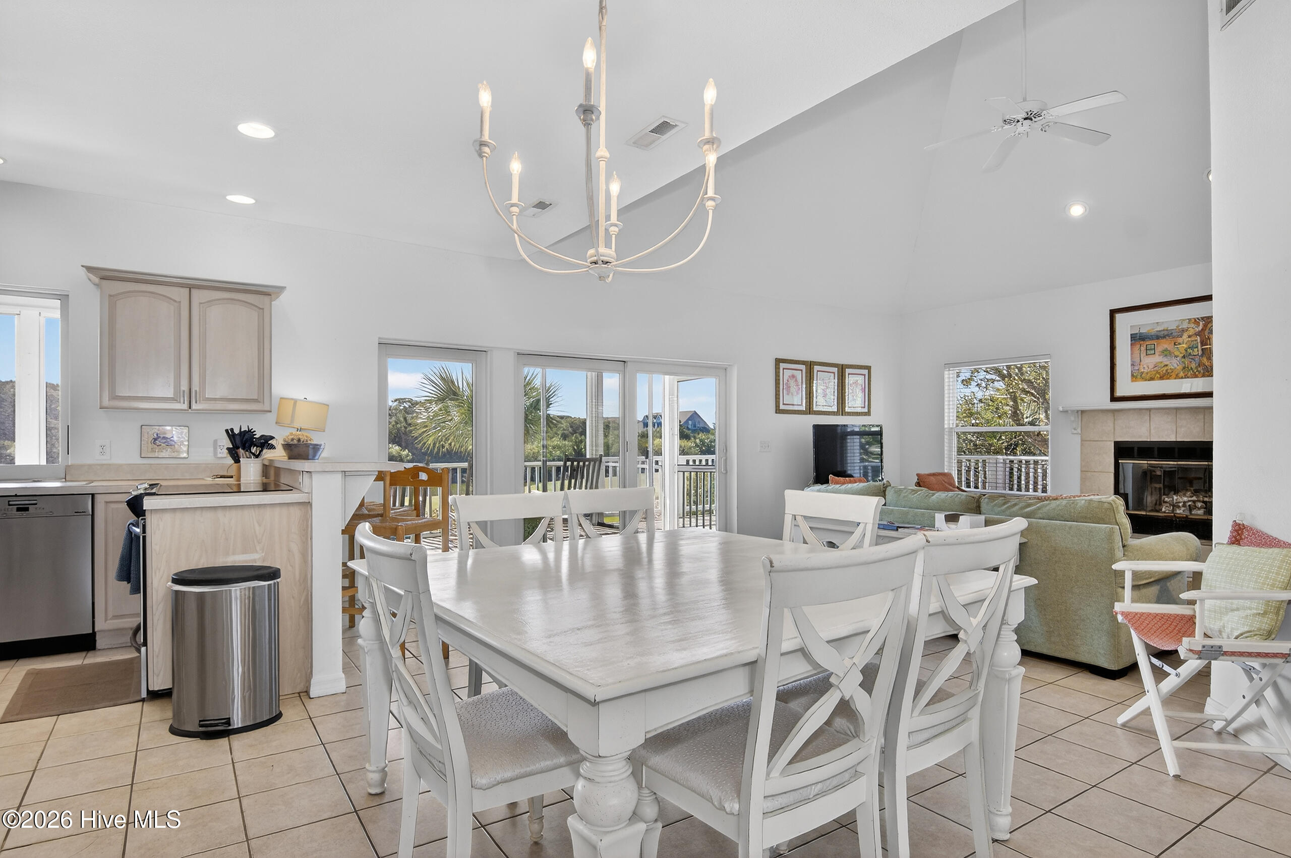 6 Spikerush Court Property Photo 8