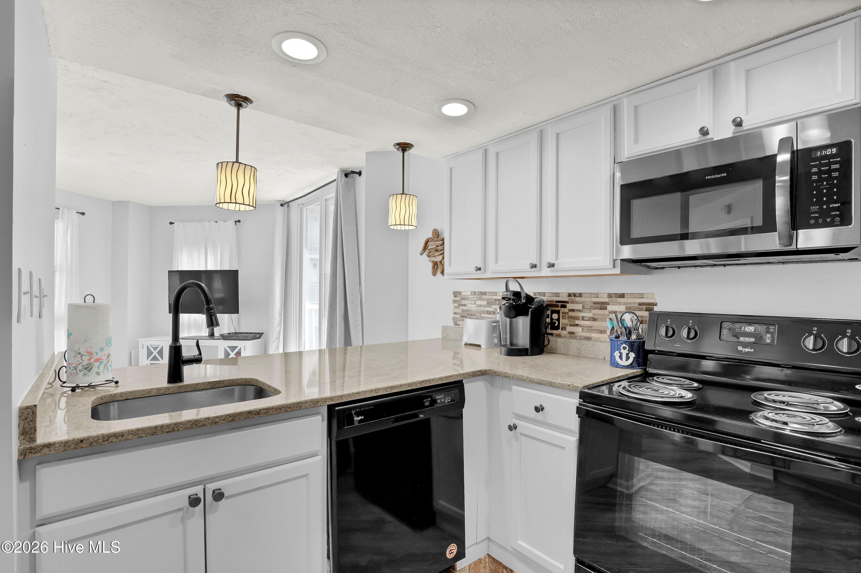 2000 New River Inlet Road 1214 Property Photo 7