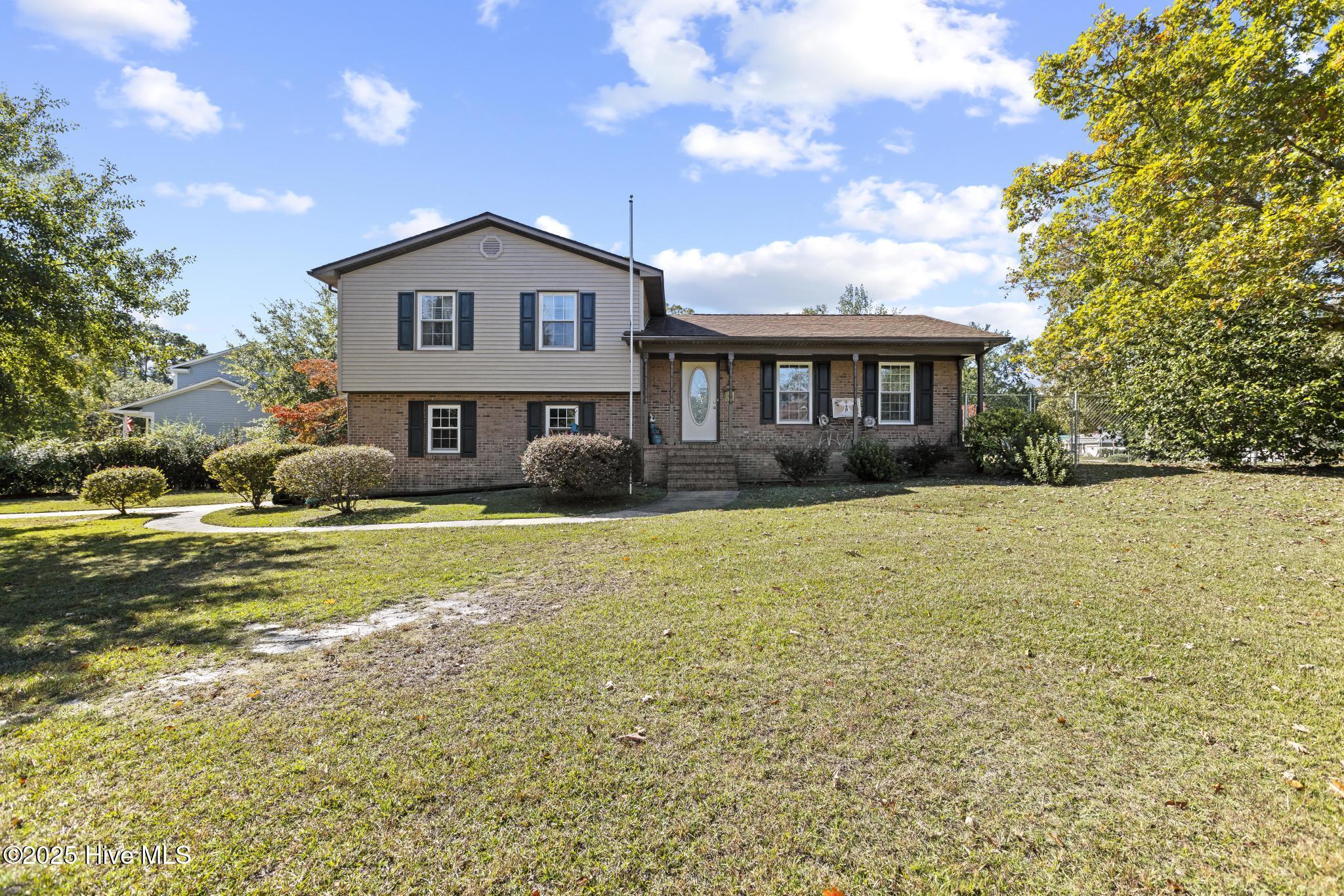 508 University Drive Property Photo 1