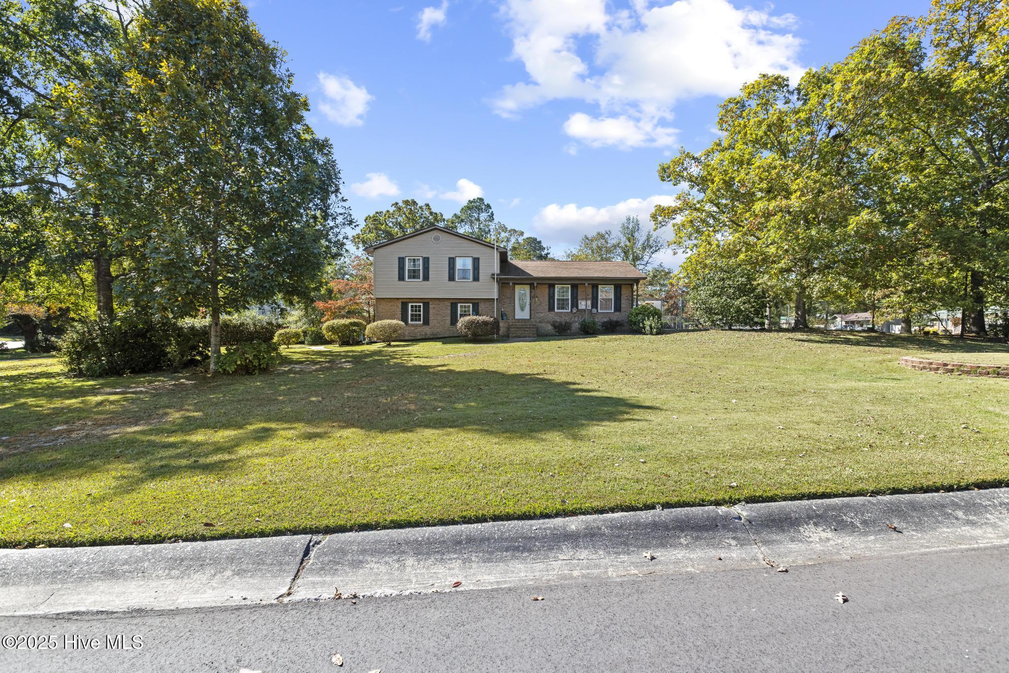 508 University Drive Property Photo 2