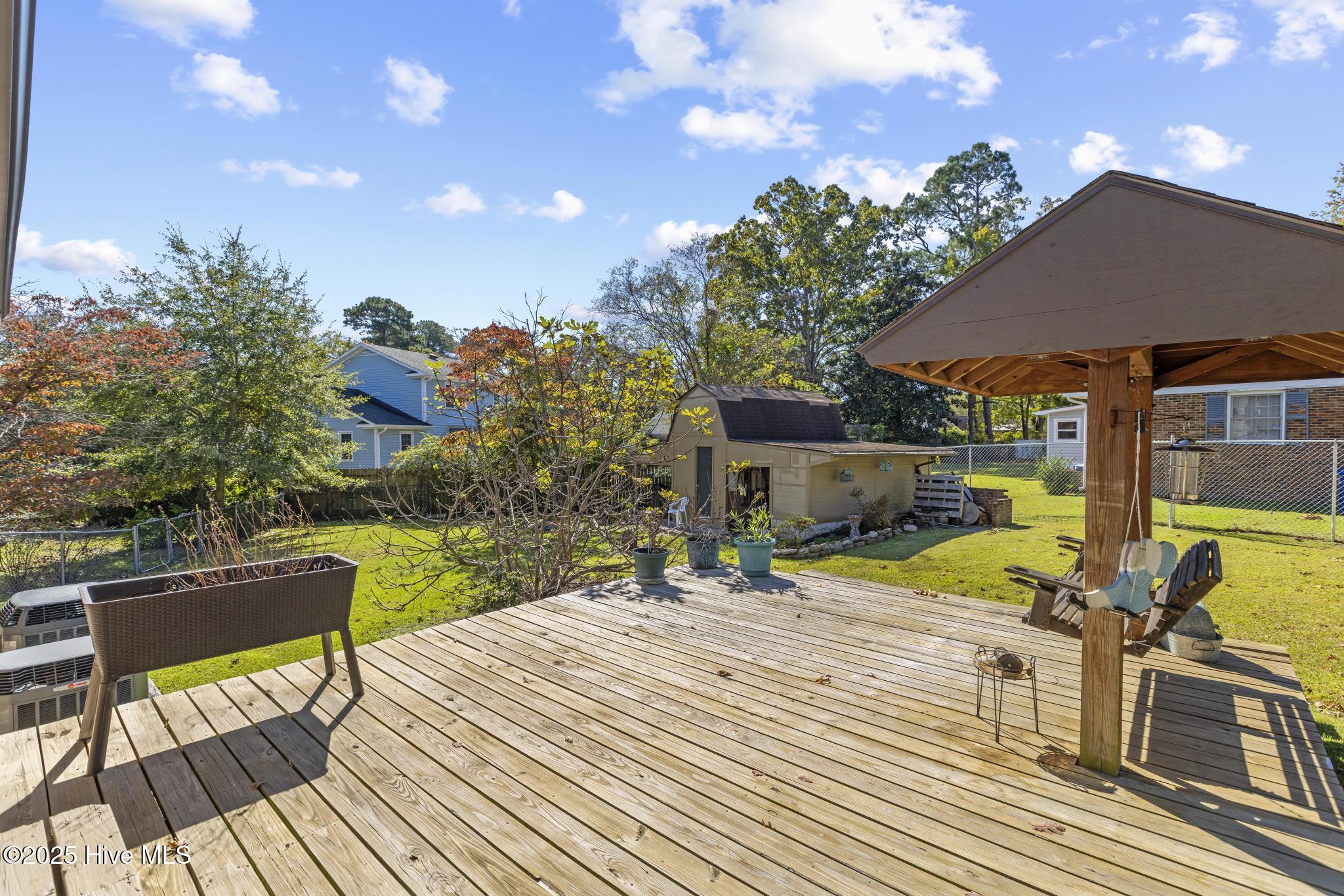 508 University Drive Property Photo 10