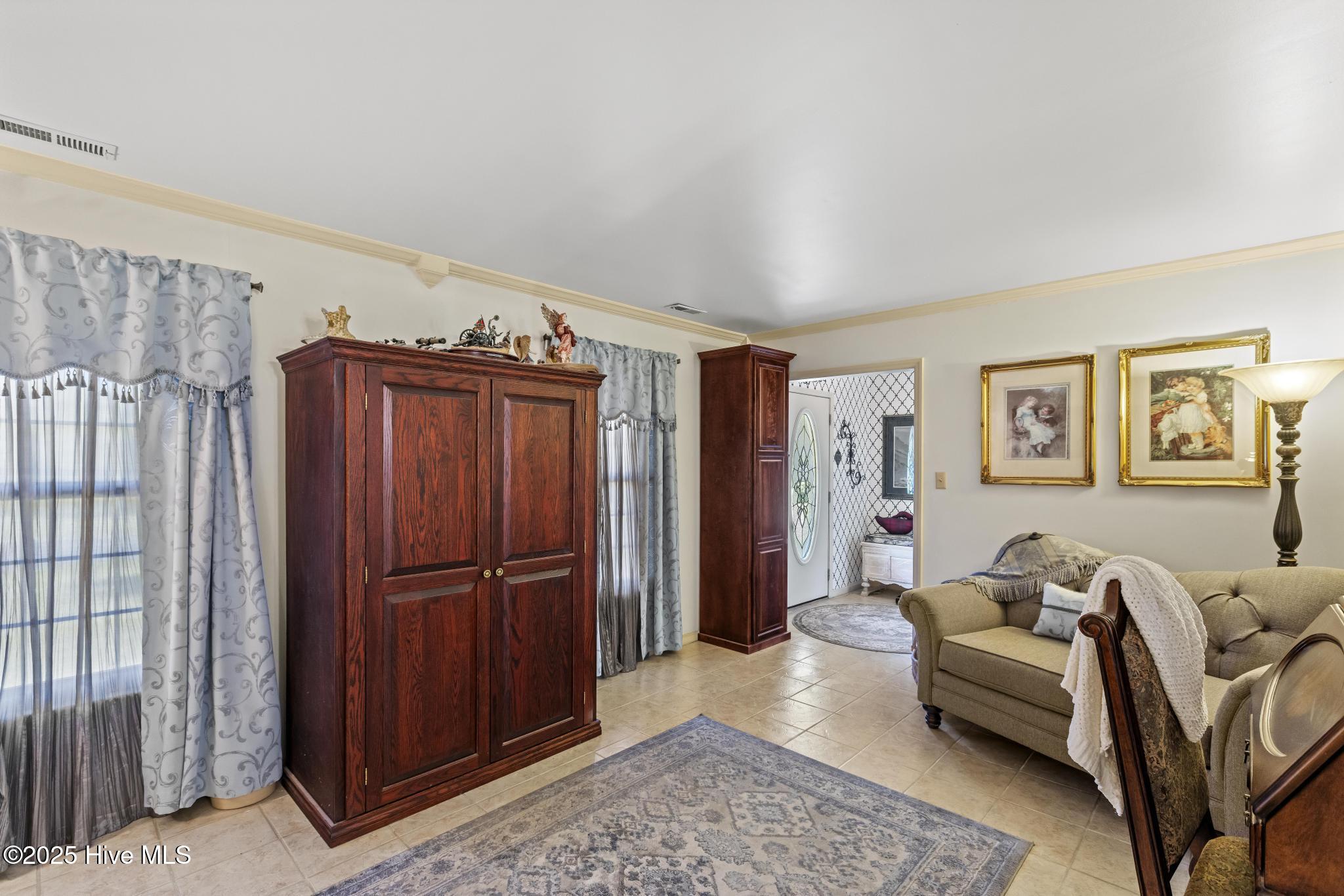 508 University Drive Property Photo 13