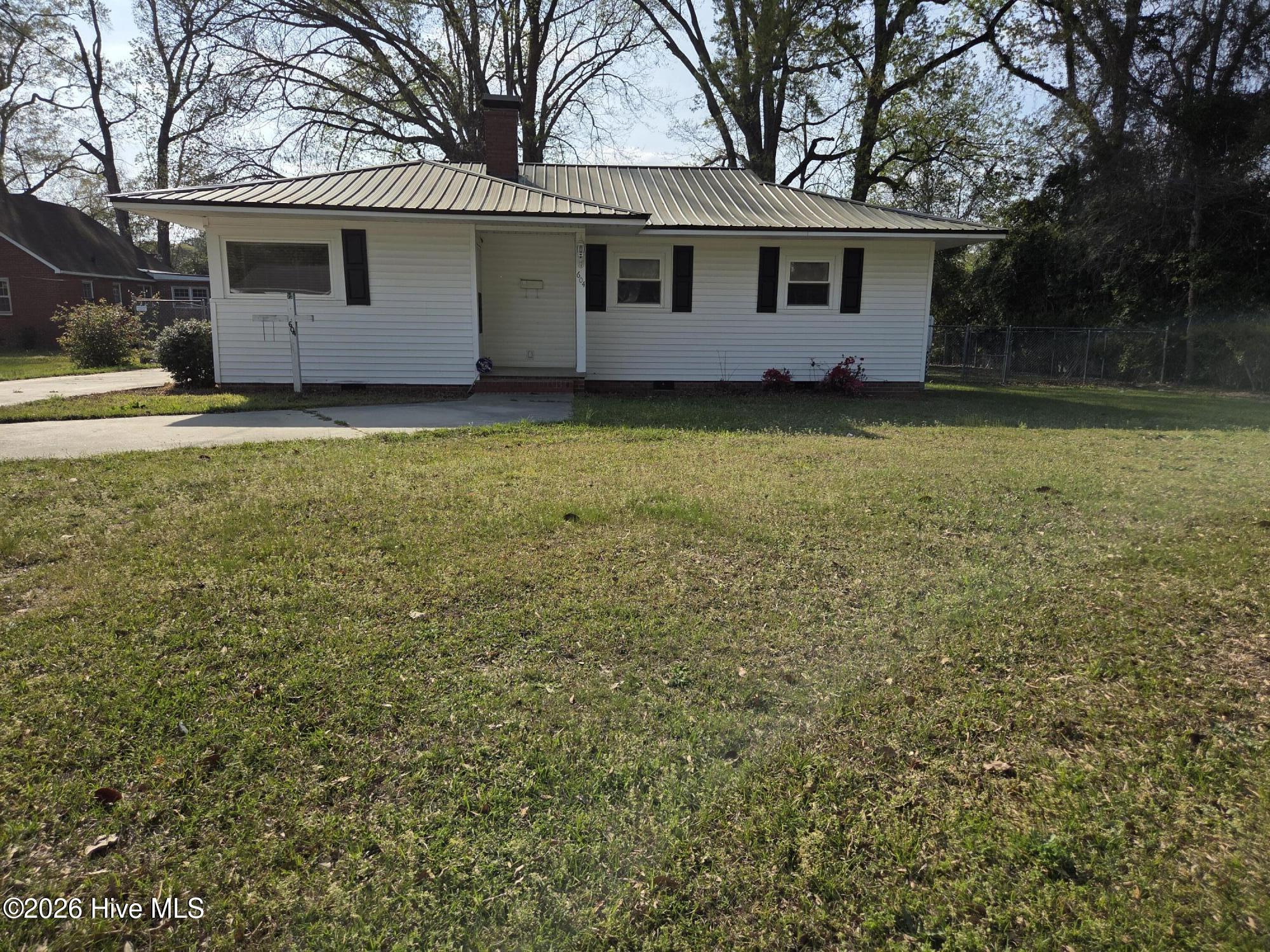 604 Hines Avenue Property Photo 1