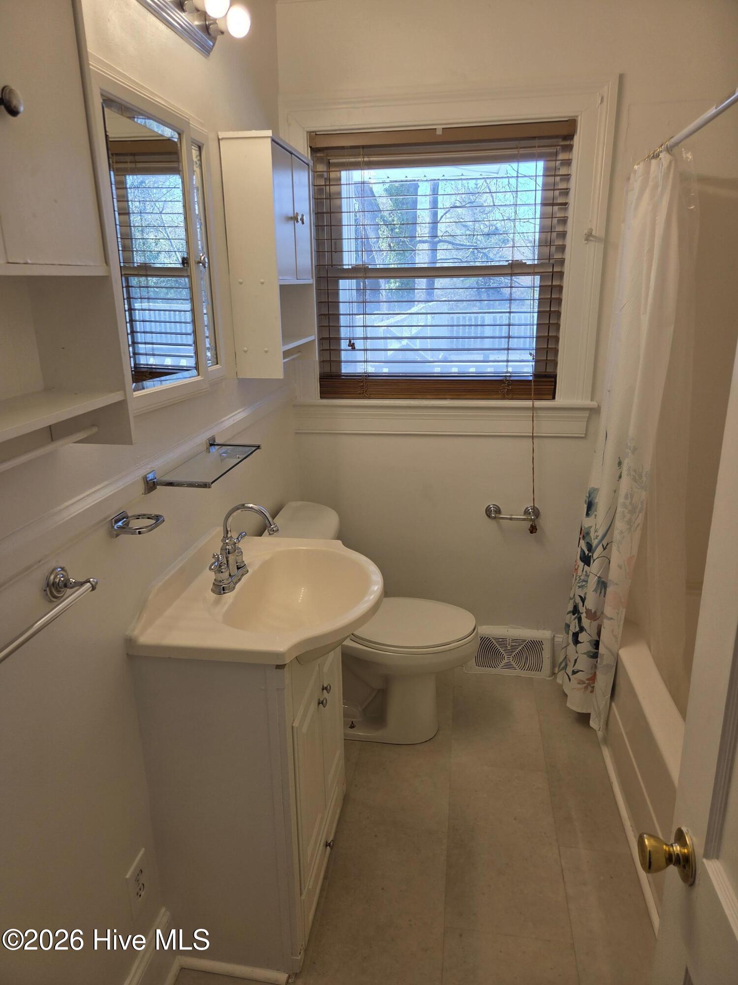 604 Hines Avenue Property Photo 9