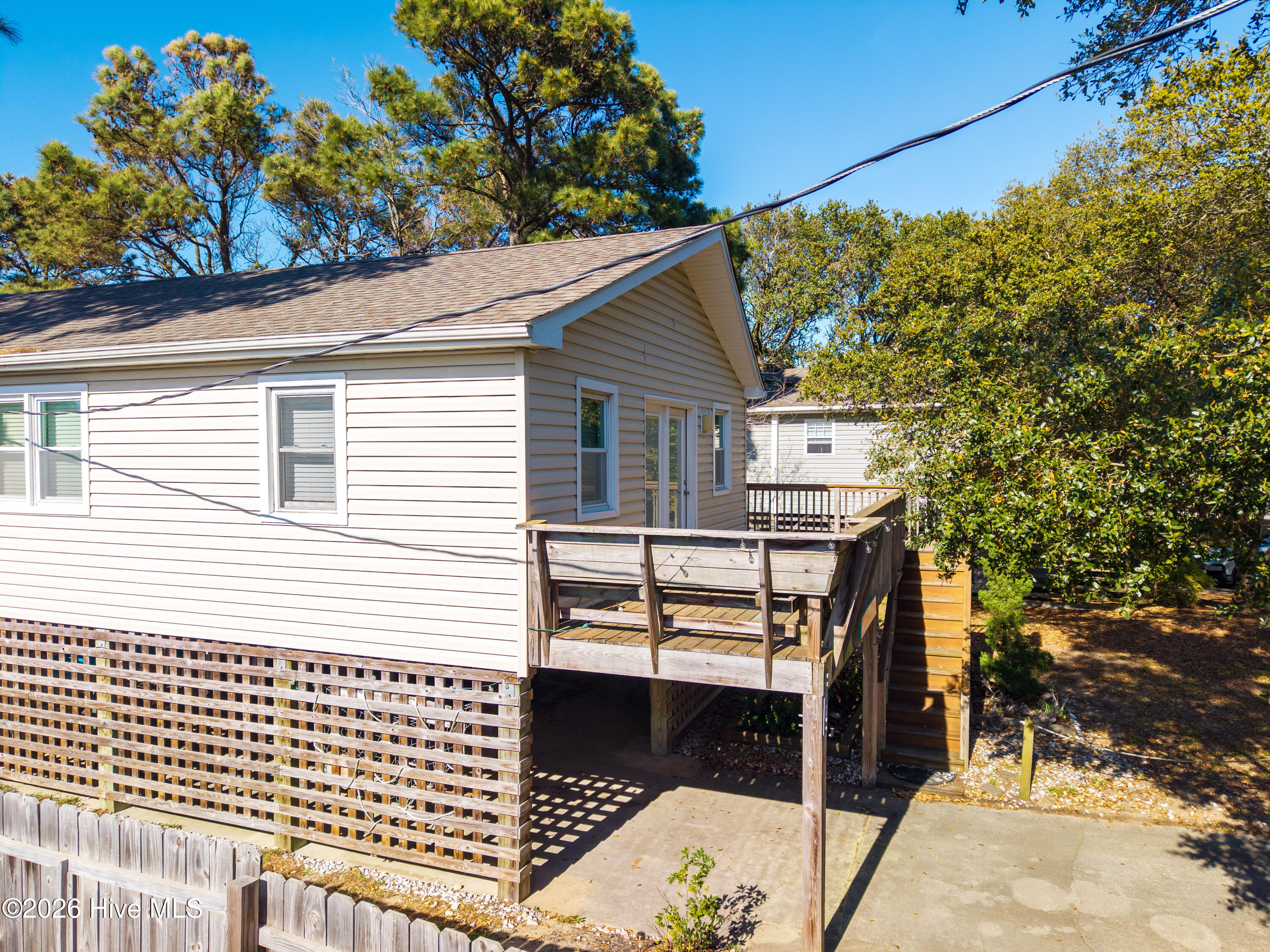 104 E Blackman Street Property Photo 4