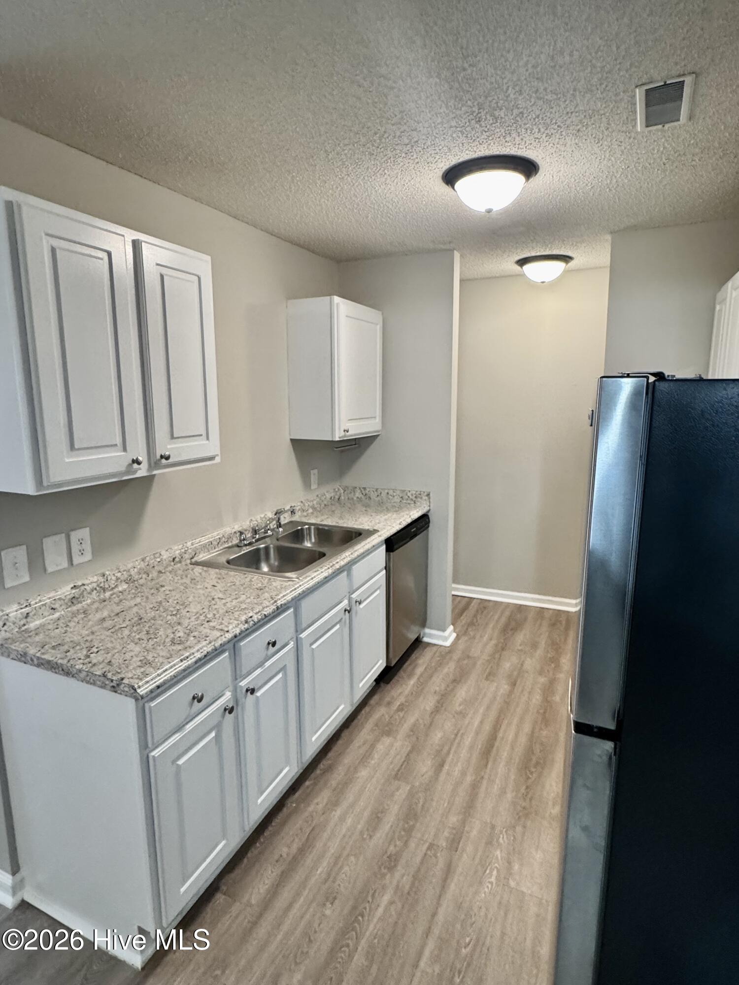 1231 Westpointe Drive 2 Property Photo 5