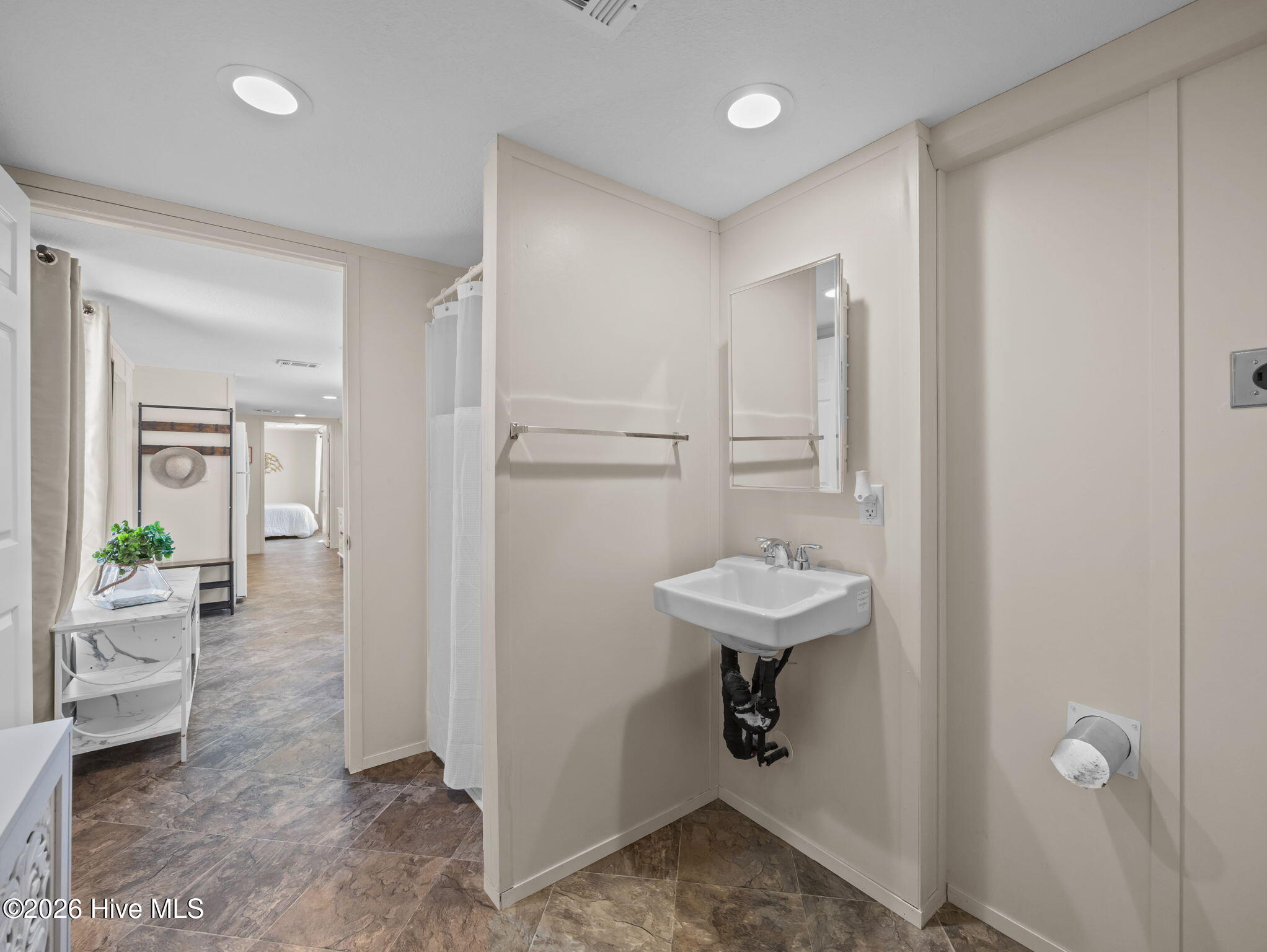 111 Woodpecker Road Property Photo 2