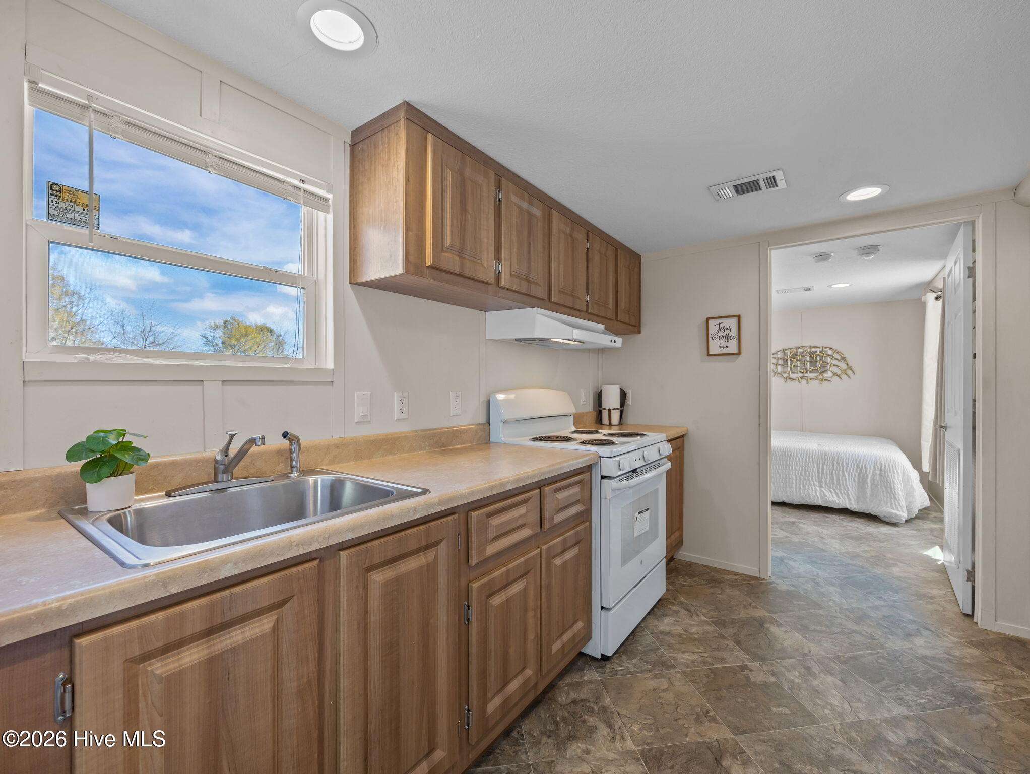 111 Woodpecker Road Property Photo 8