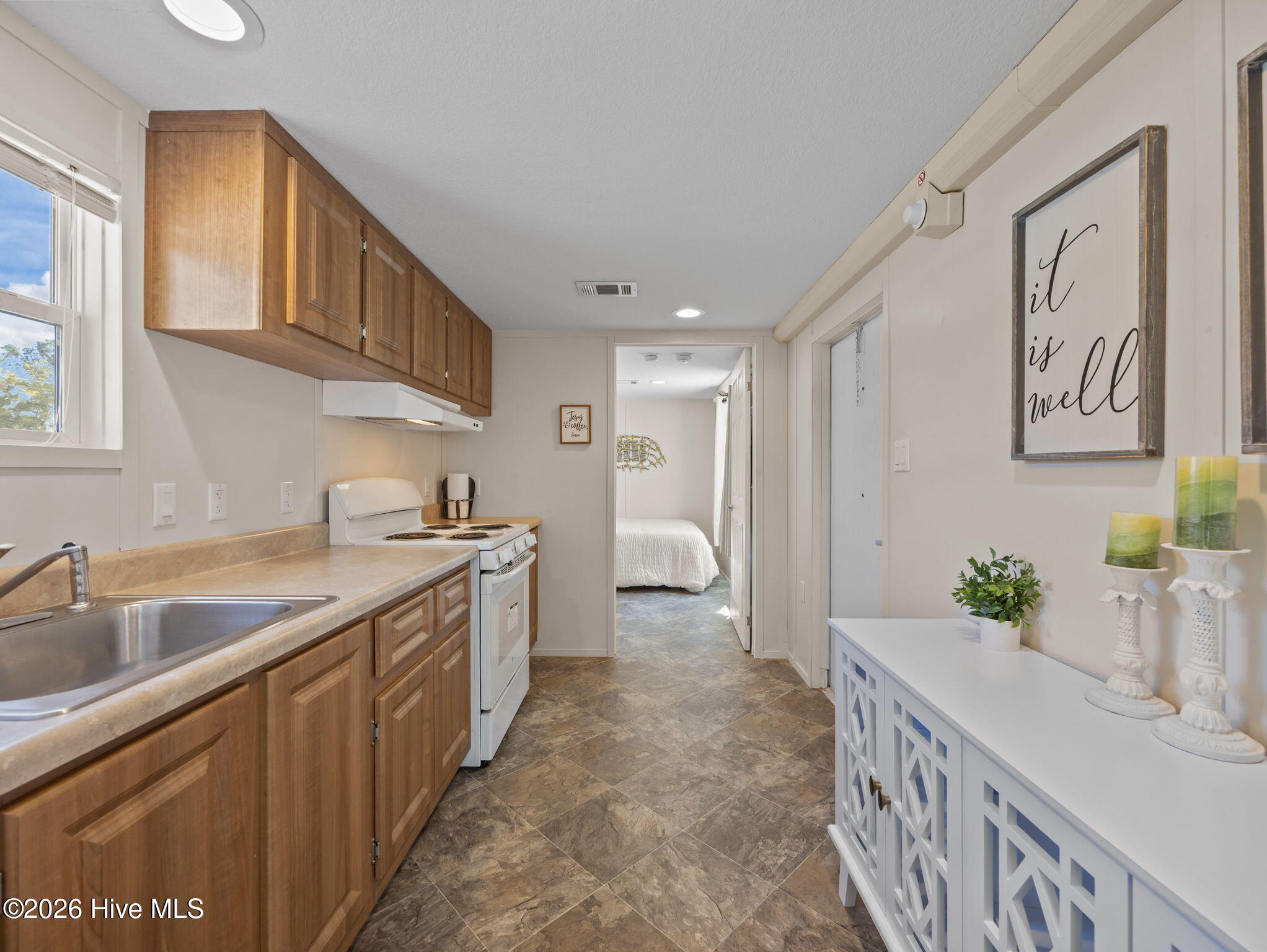 111 Woodpecker Road Property Photo 10