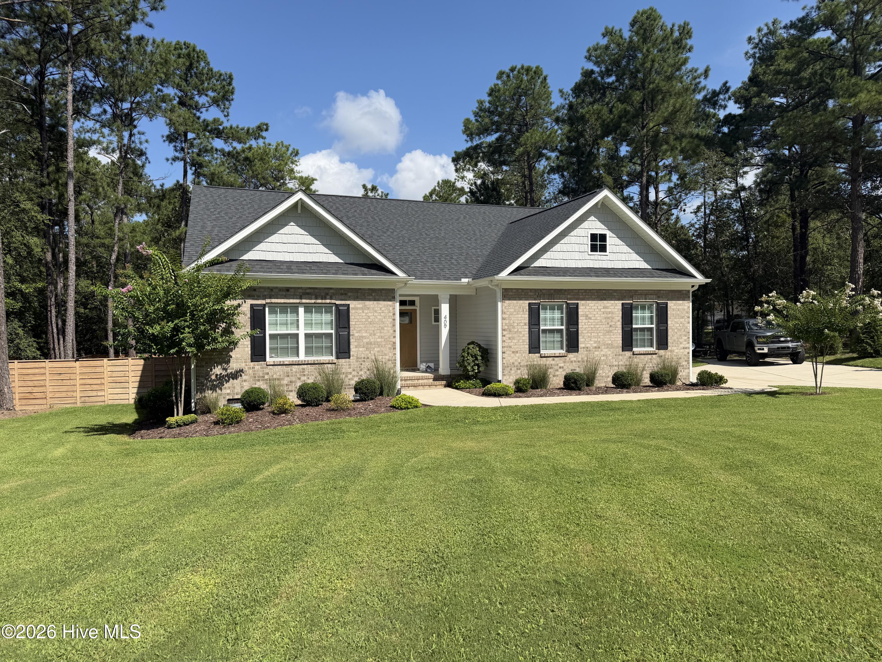 409 Piney Oak Drive Property Photo 2