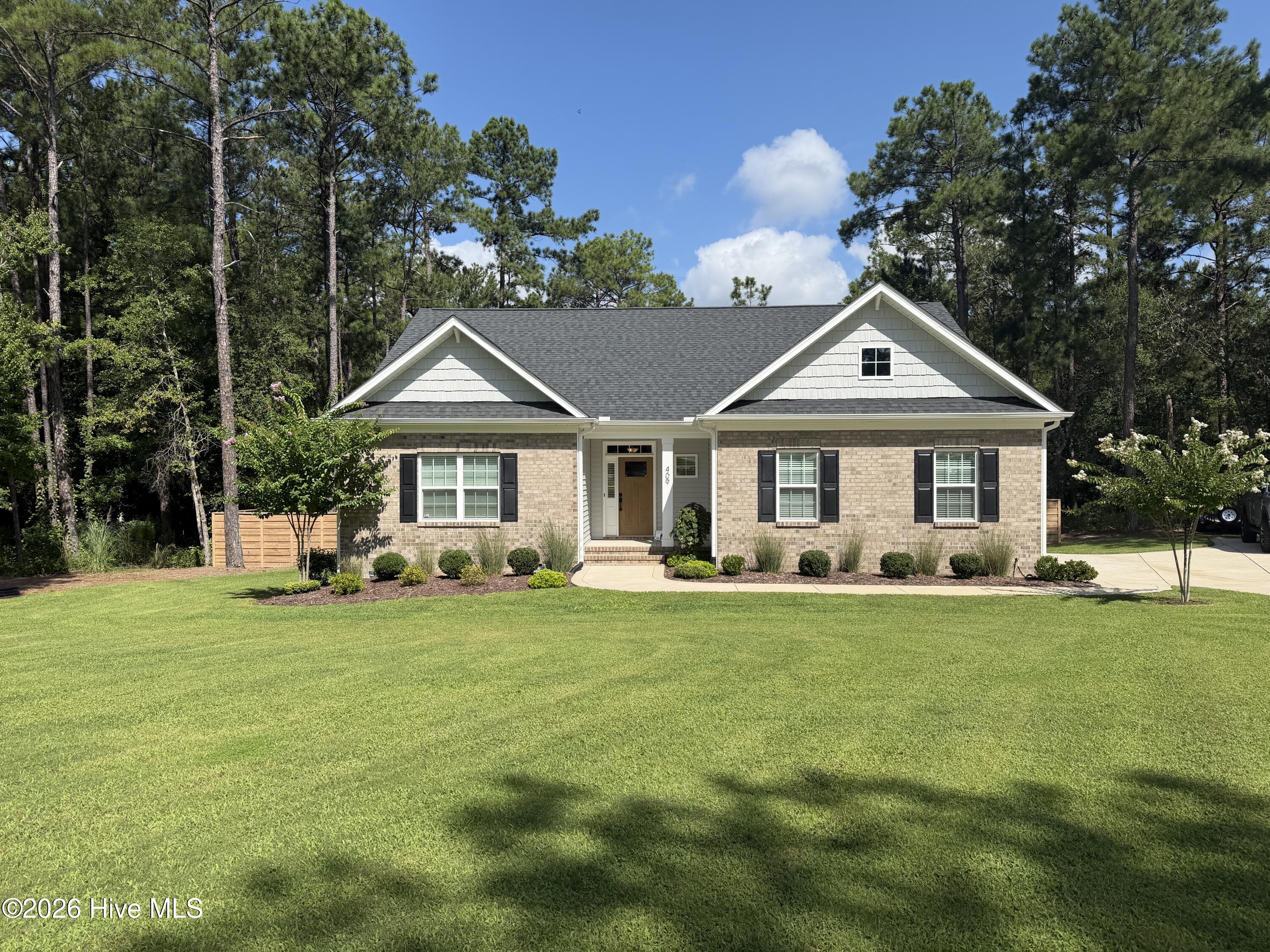 409 Piney Oak Drive Property Photo 3