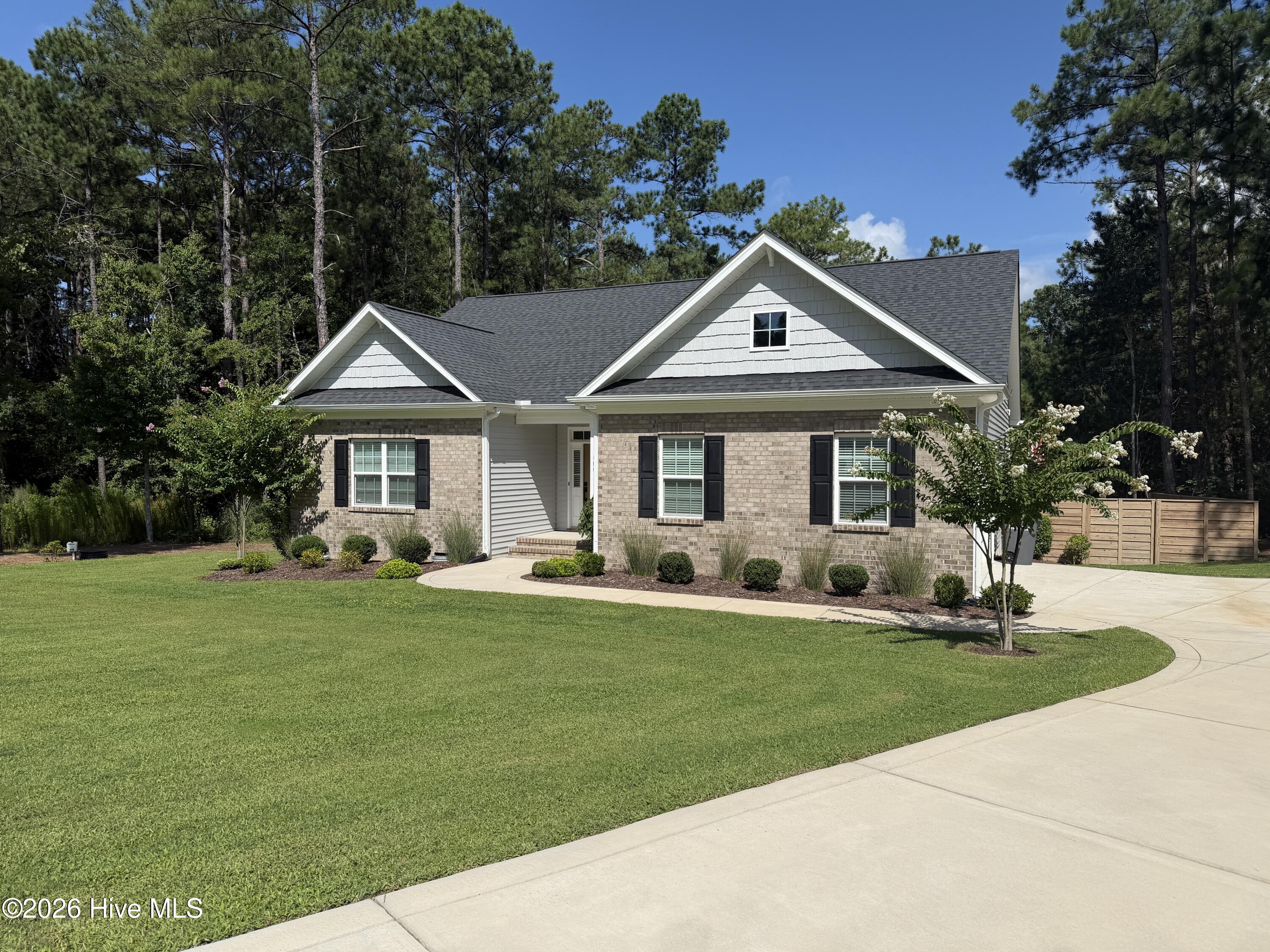 409 Piney Oak Drive Property Photo 4