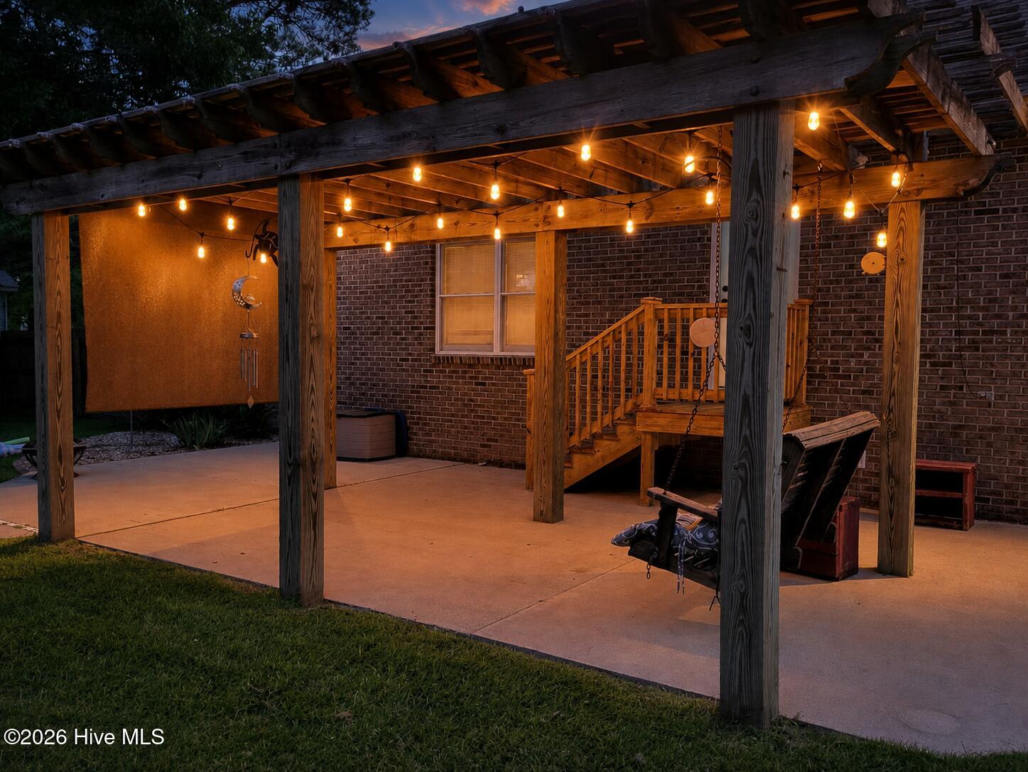 147 N Point Boulevard Property Photo 7