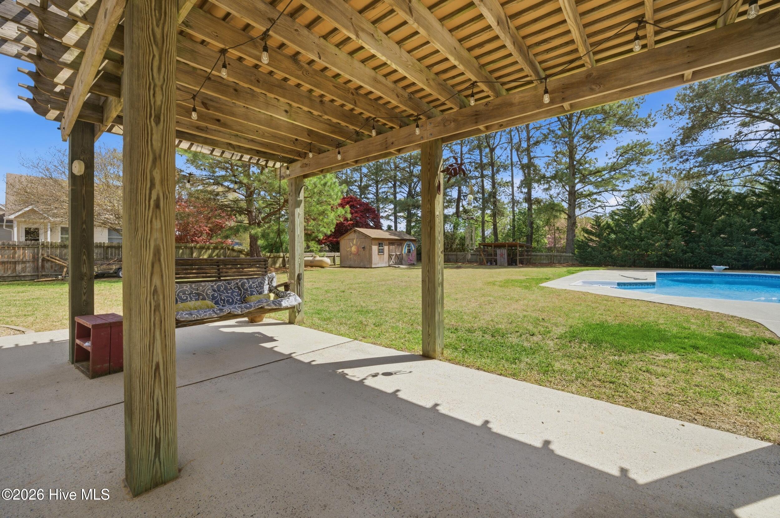 147 N Point Boulevard Property Photo 8