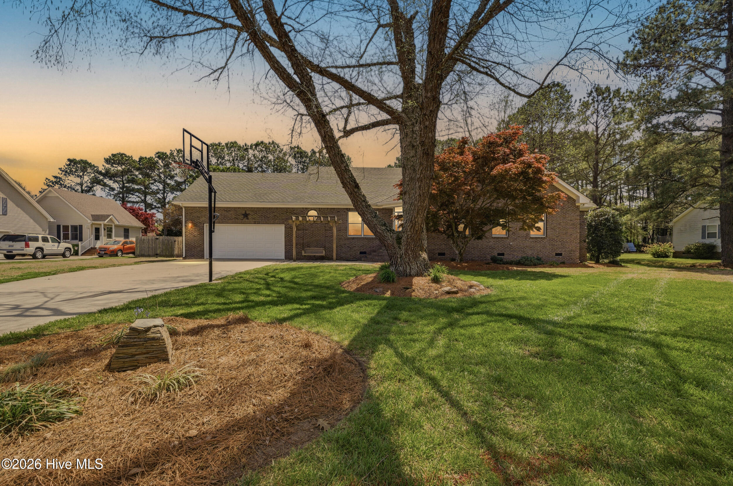 147 N Point Boulevard Property Photo 13