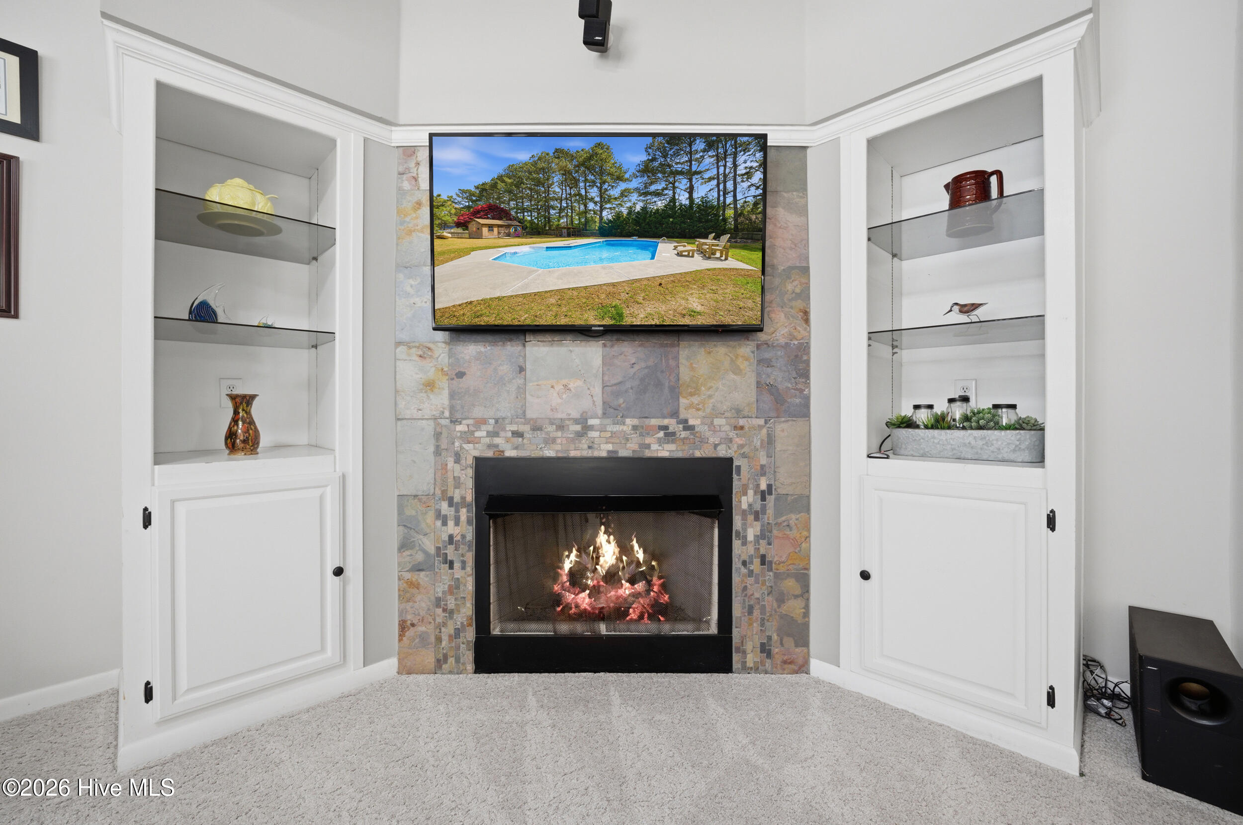 147 N Point Boulevard Property Photo 17