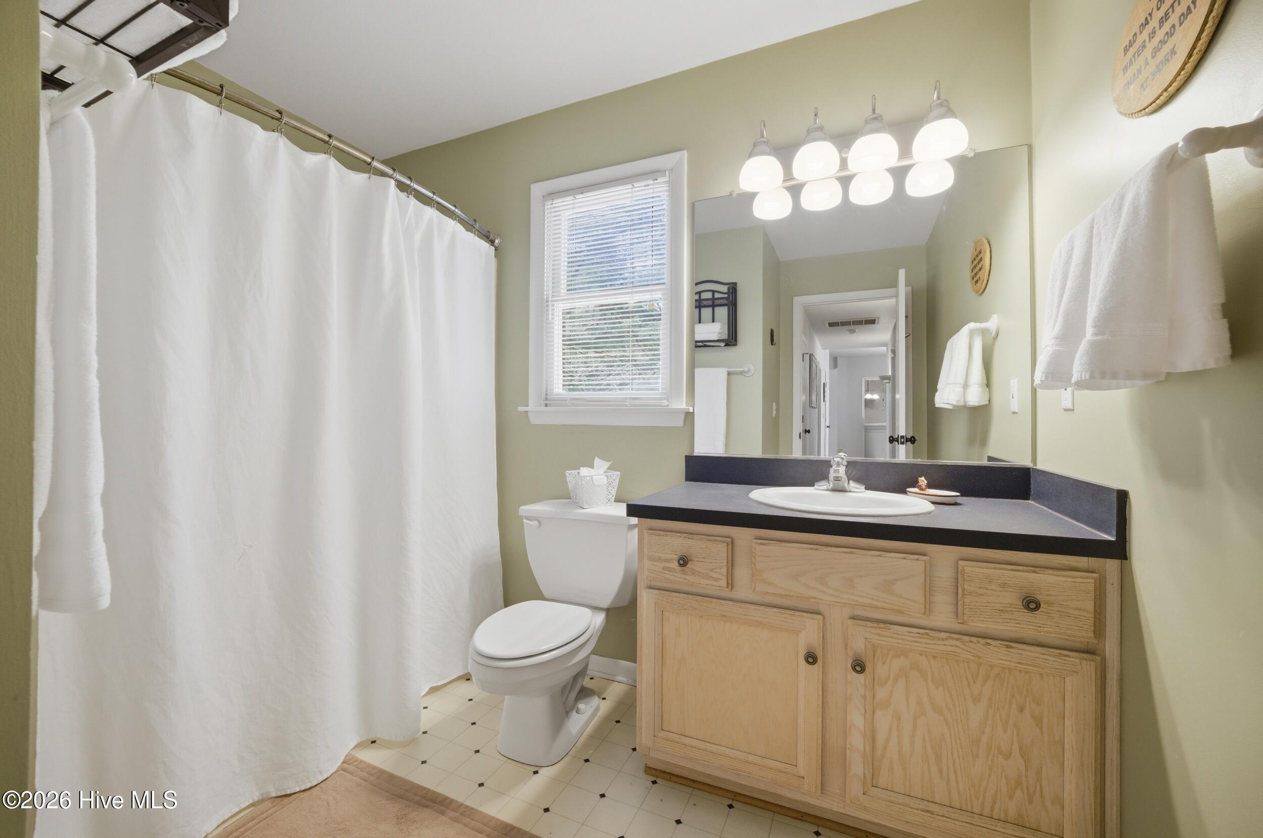 147 N Point Boulevard Property Photo 33