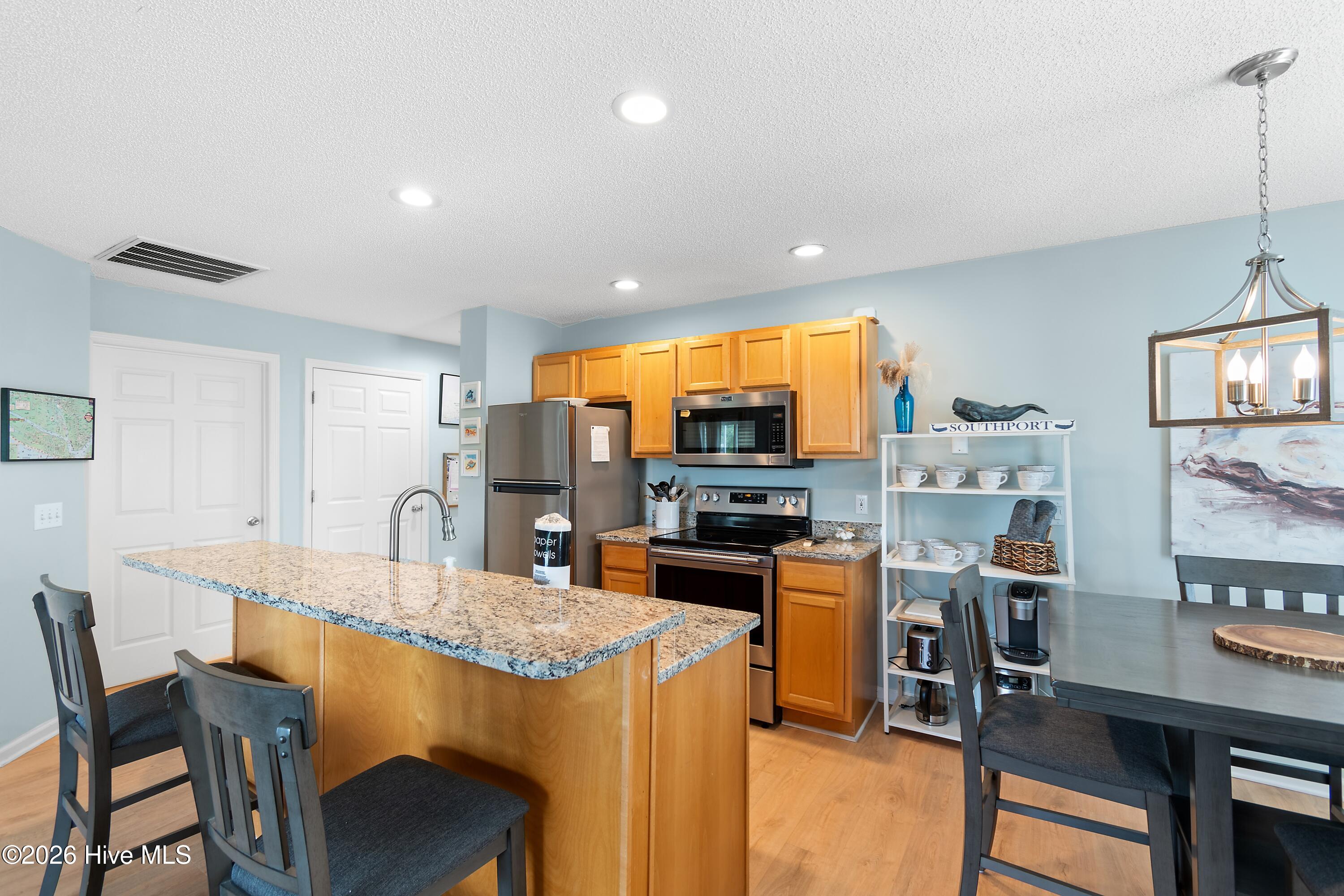 3350 Club Villas Drive # 805 Property Photo 6