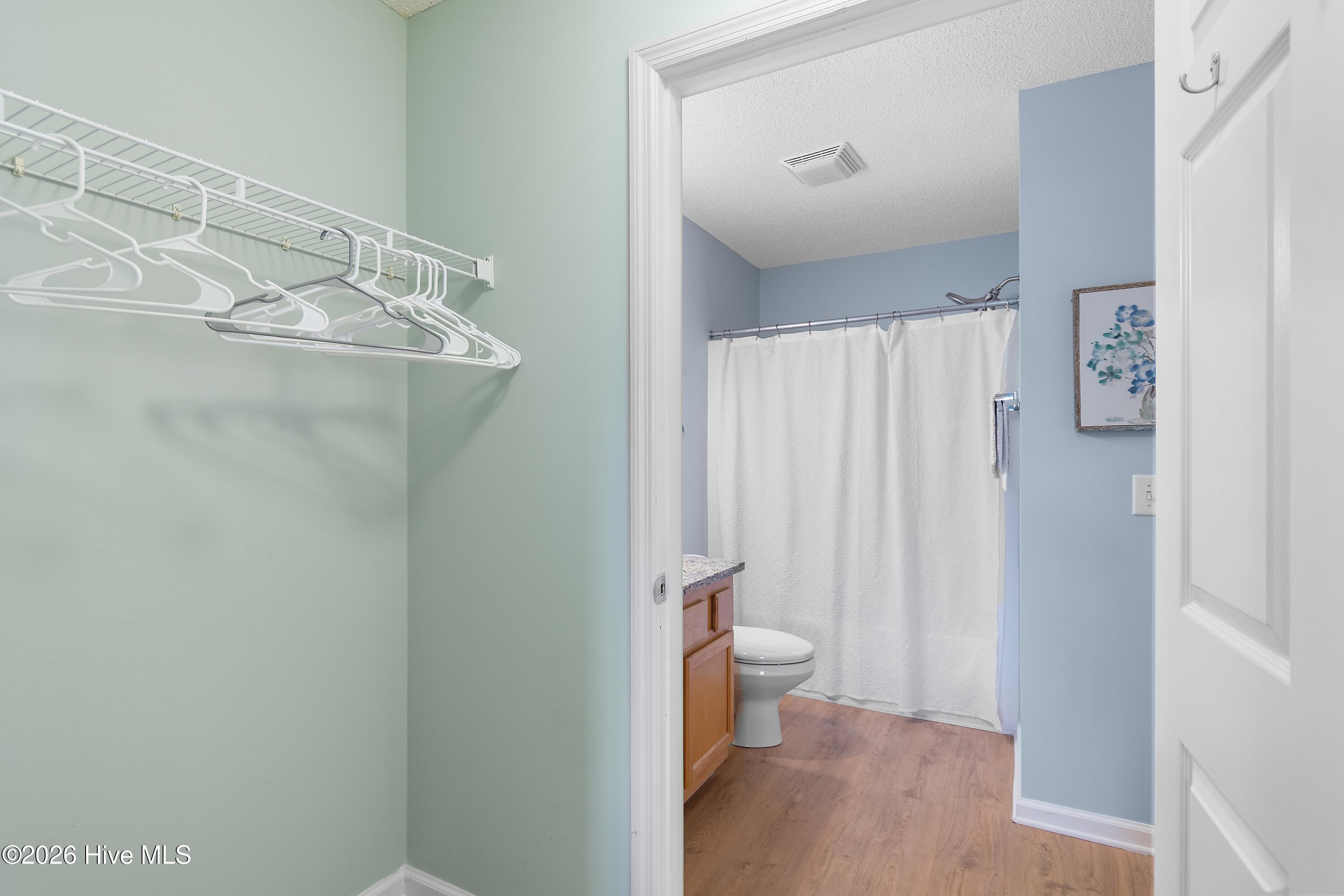 3350 Club Villas Drive # 805 Property Photo 18