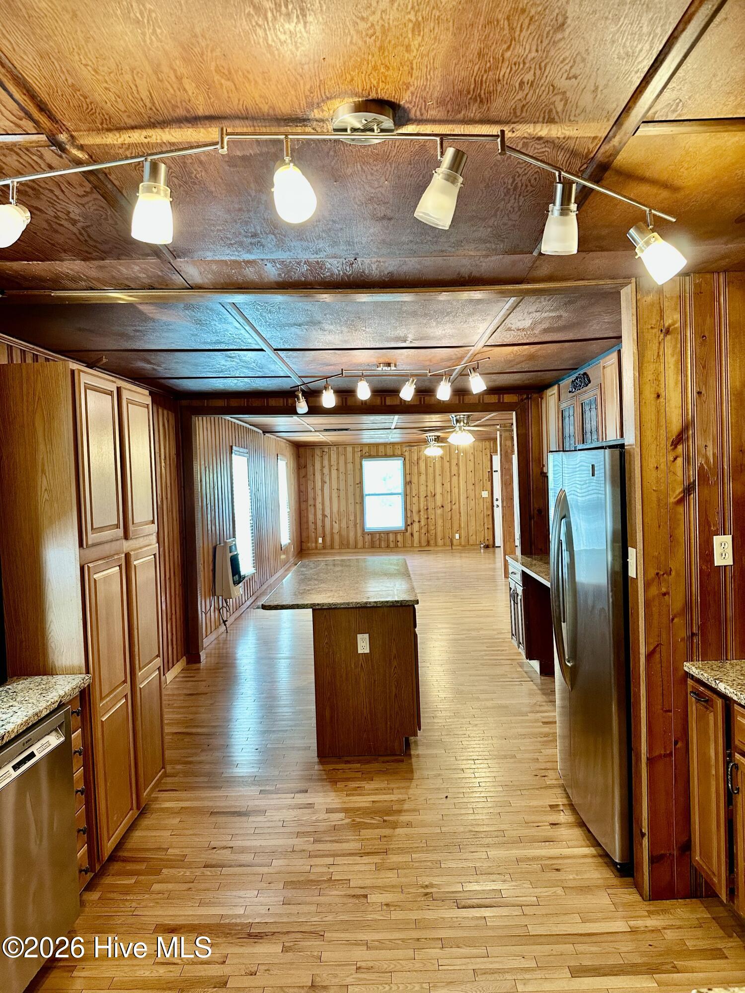 588 Lightwood Knot Road Property Photo 8