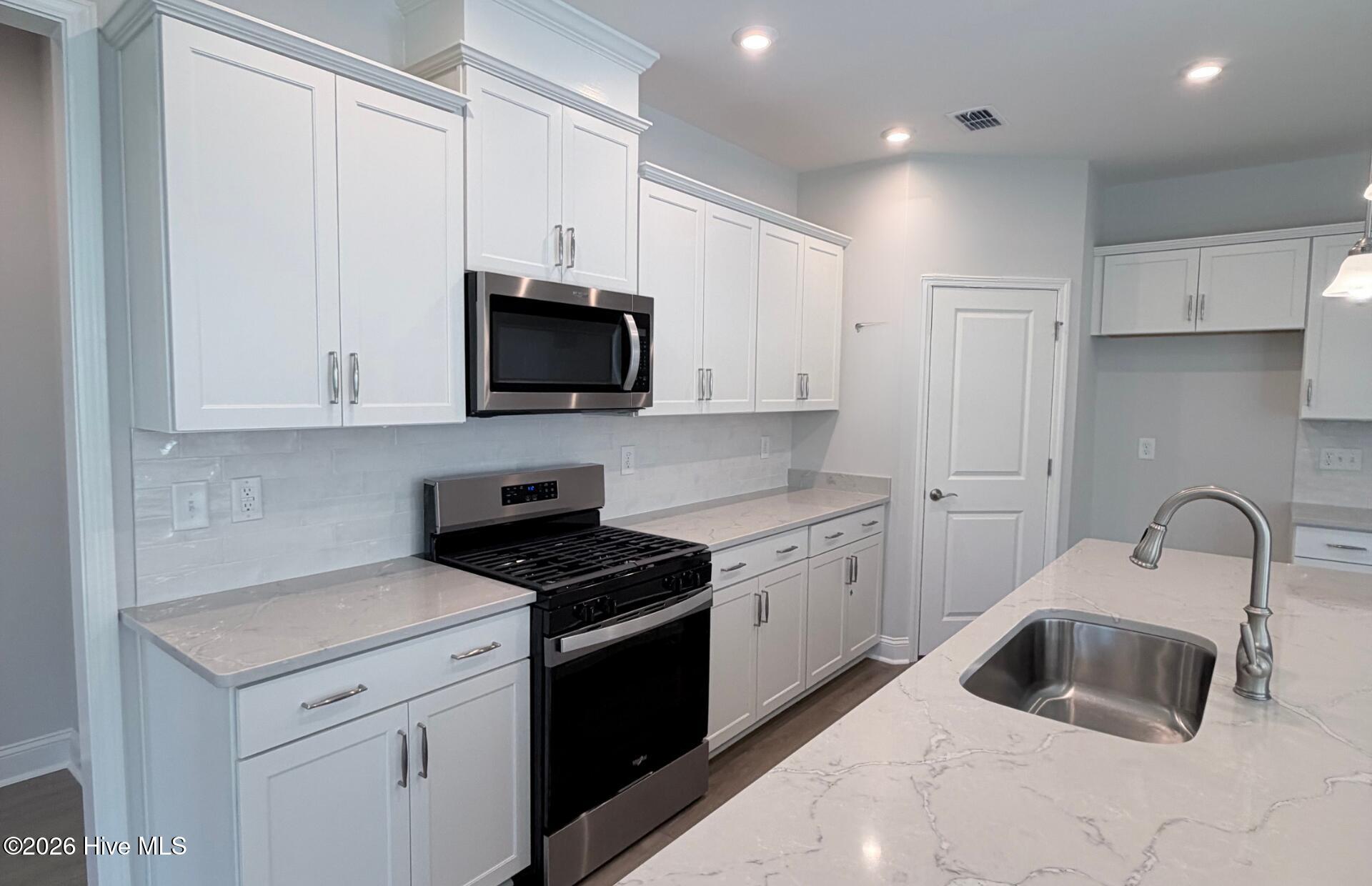 1034 River Marsh Path Se Property Photo 6