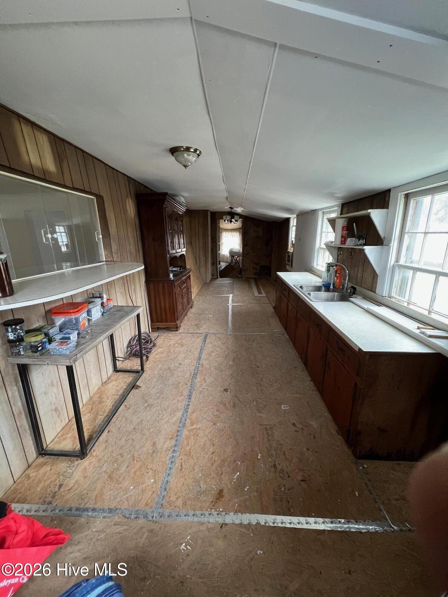 582 Five Mile Road Property Photo 10