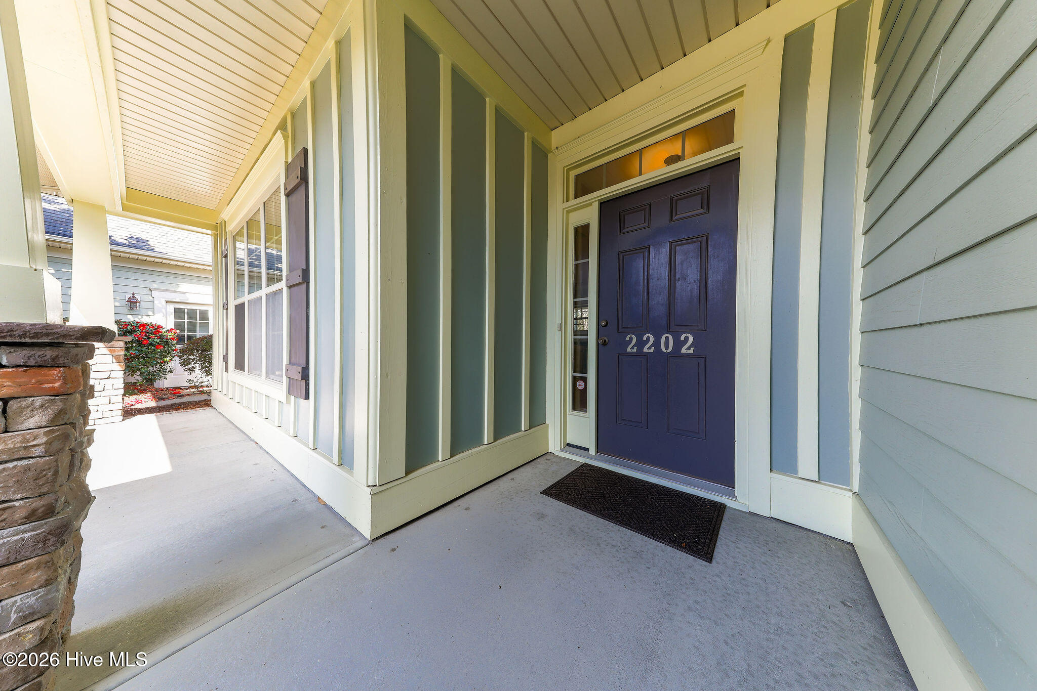 2202 E Oak Bridge Drive Ne Property Photo 5