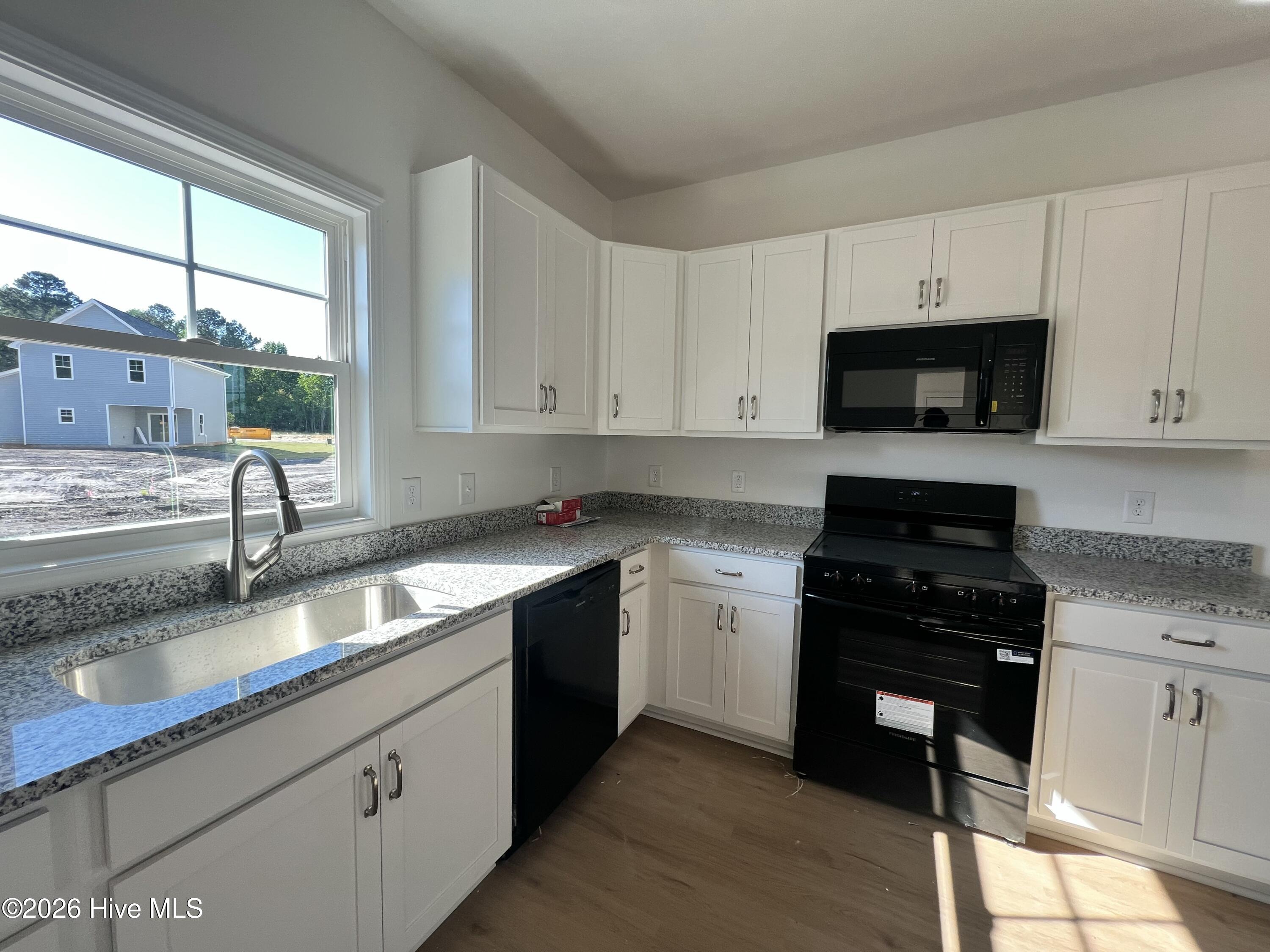 512 Bartley Street Property Photo 13
