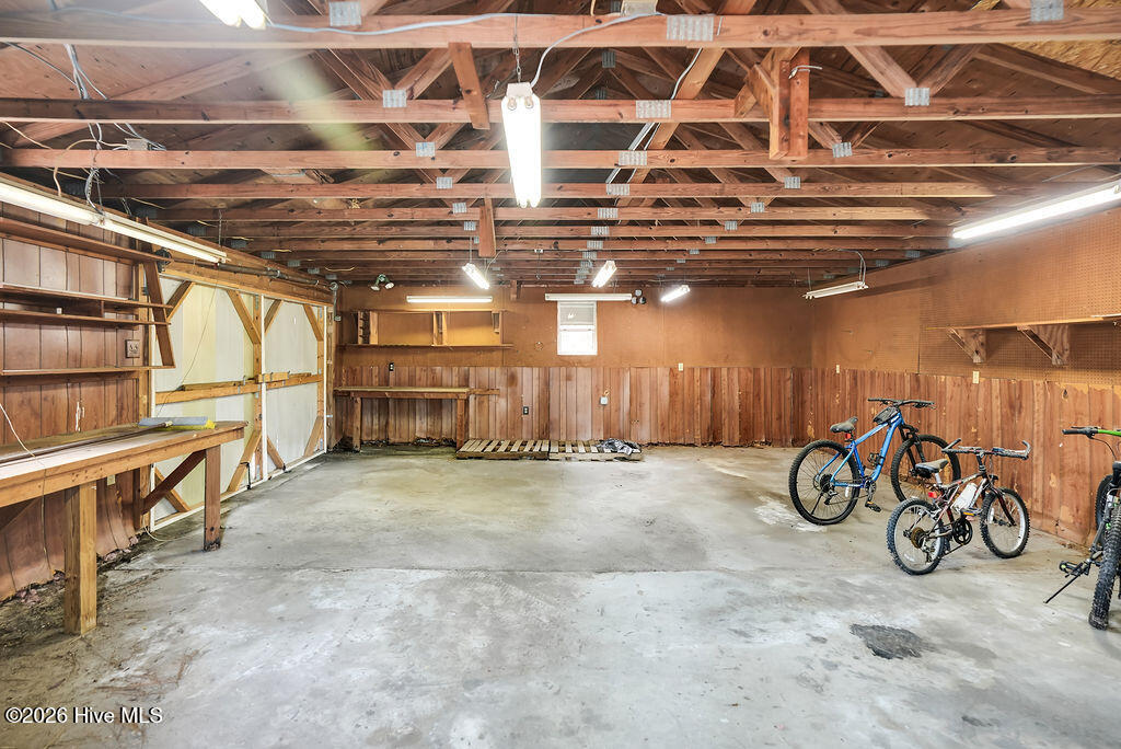 2176 W Lake Keziah Drive Property Photo 31