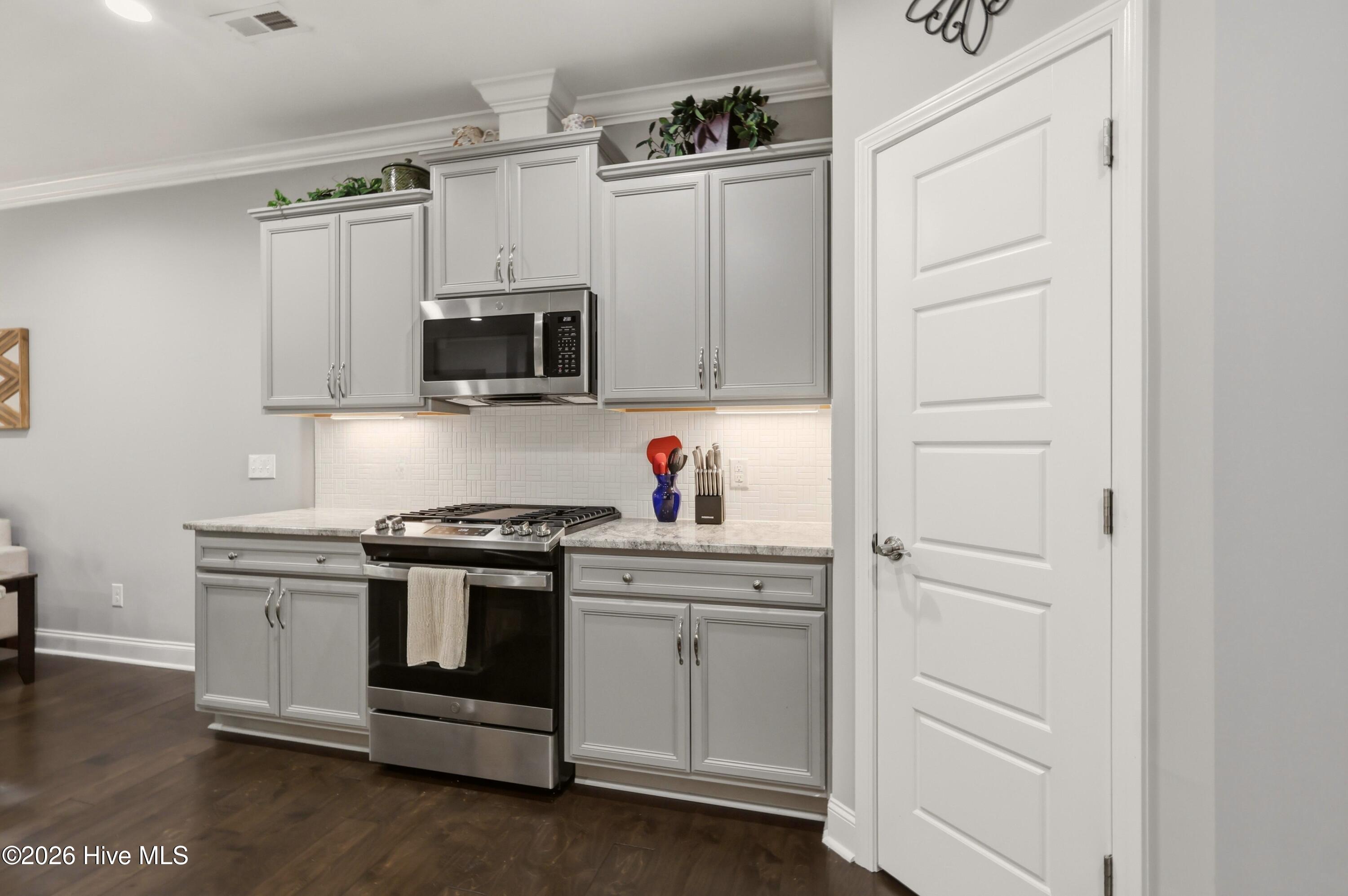 2901 Fernley Court . Property Photo 14