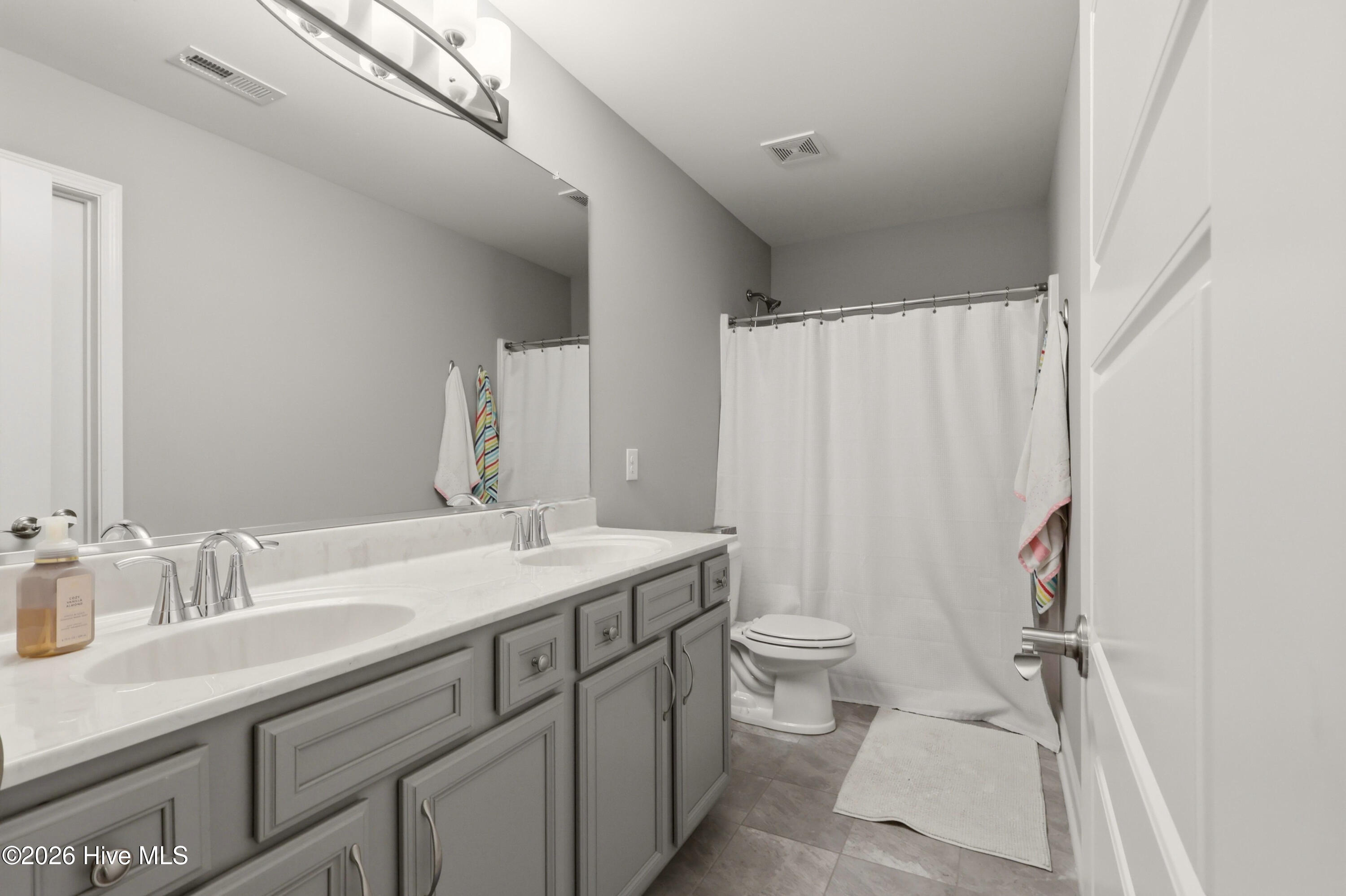 2901 Fernley Court . Property Photo 29